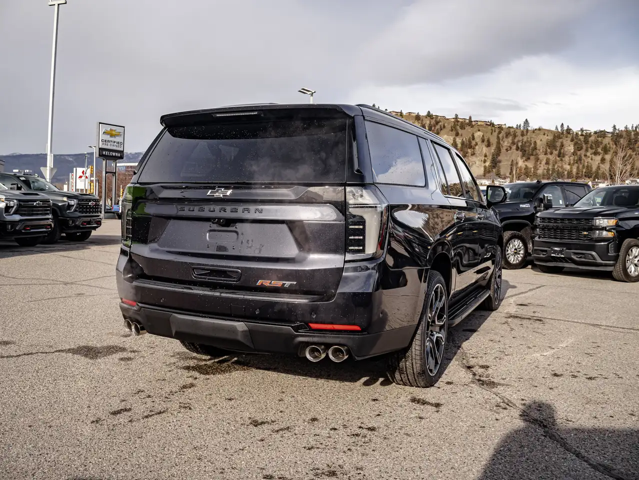 Chevrolet Suburban снимка Chevrolet Suburban