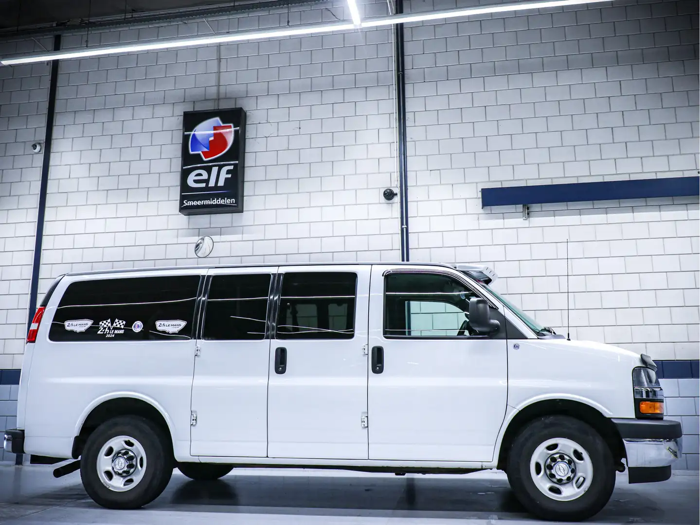 Chevrolet Chevy Van | 6.0L V8 Dubbelcabine | Euro 6 | Gunstige Bijtell Wit - 2