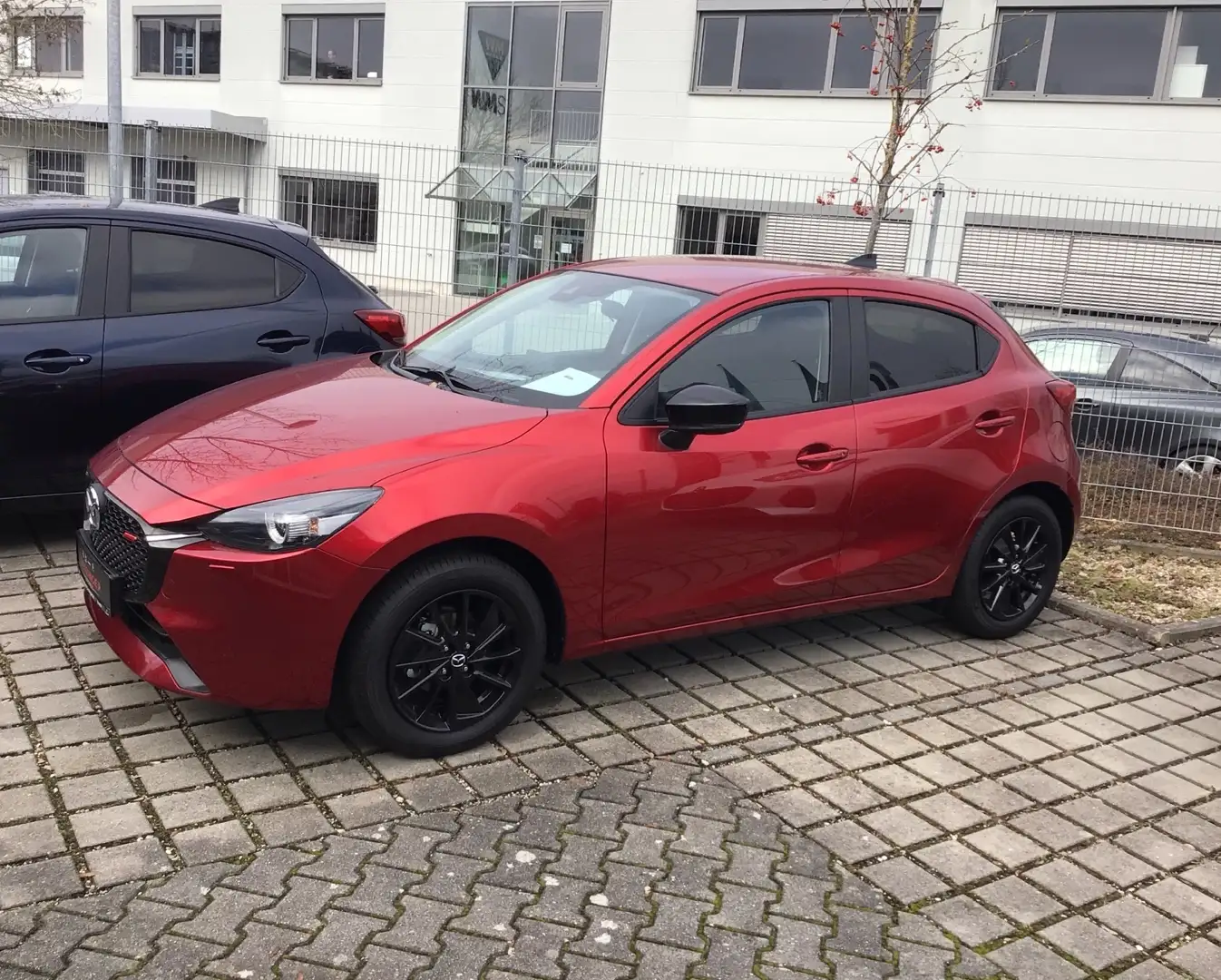 Mazda 2 1.5L e-SKYACTIV G 90ps Rood - 2