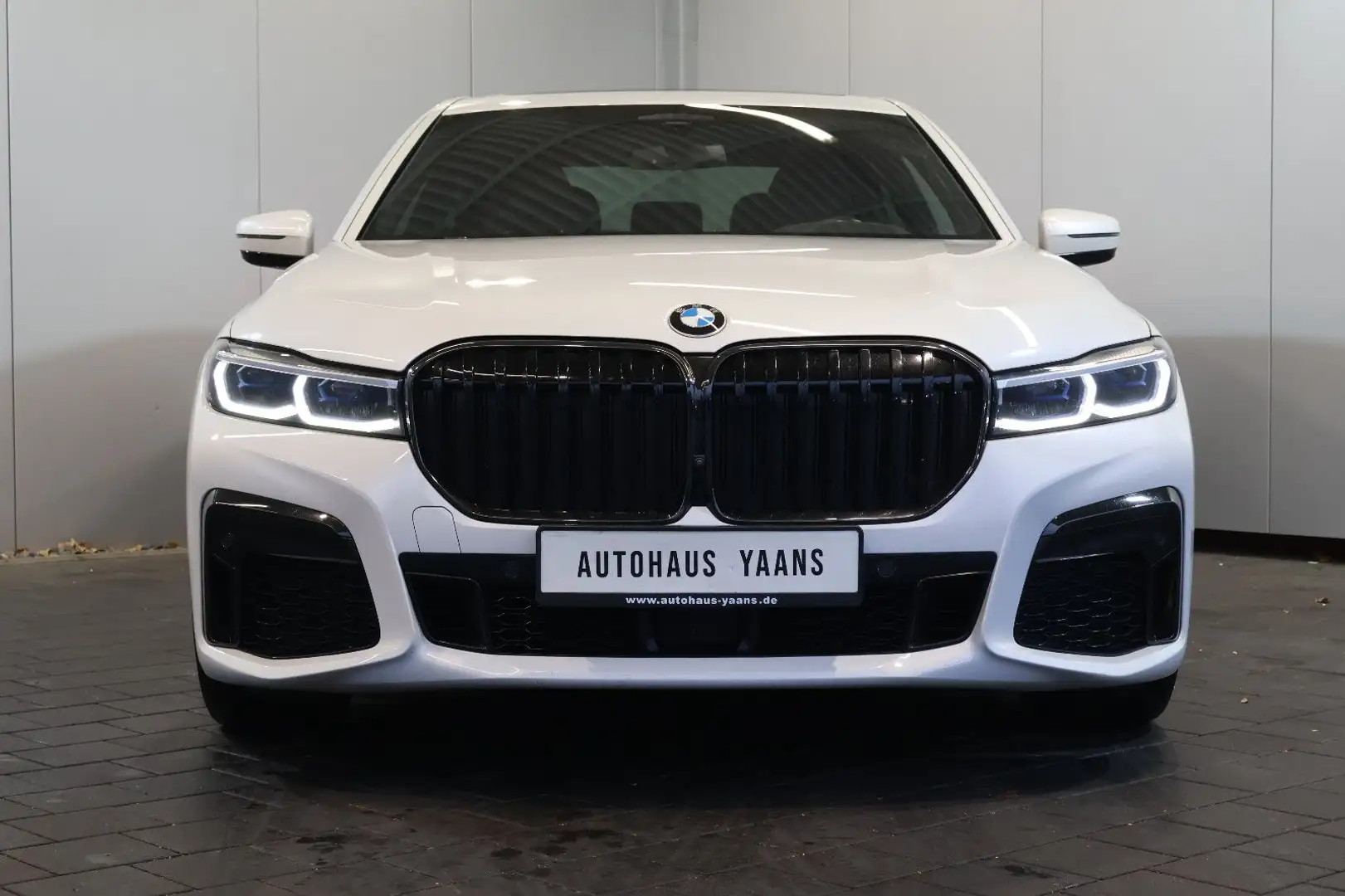 BMW 740 d M Sport xDrive LUFT+HUD+SOFT+360°+20"+AHK Blanc - 2