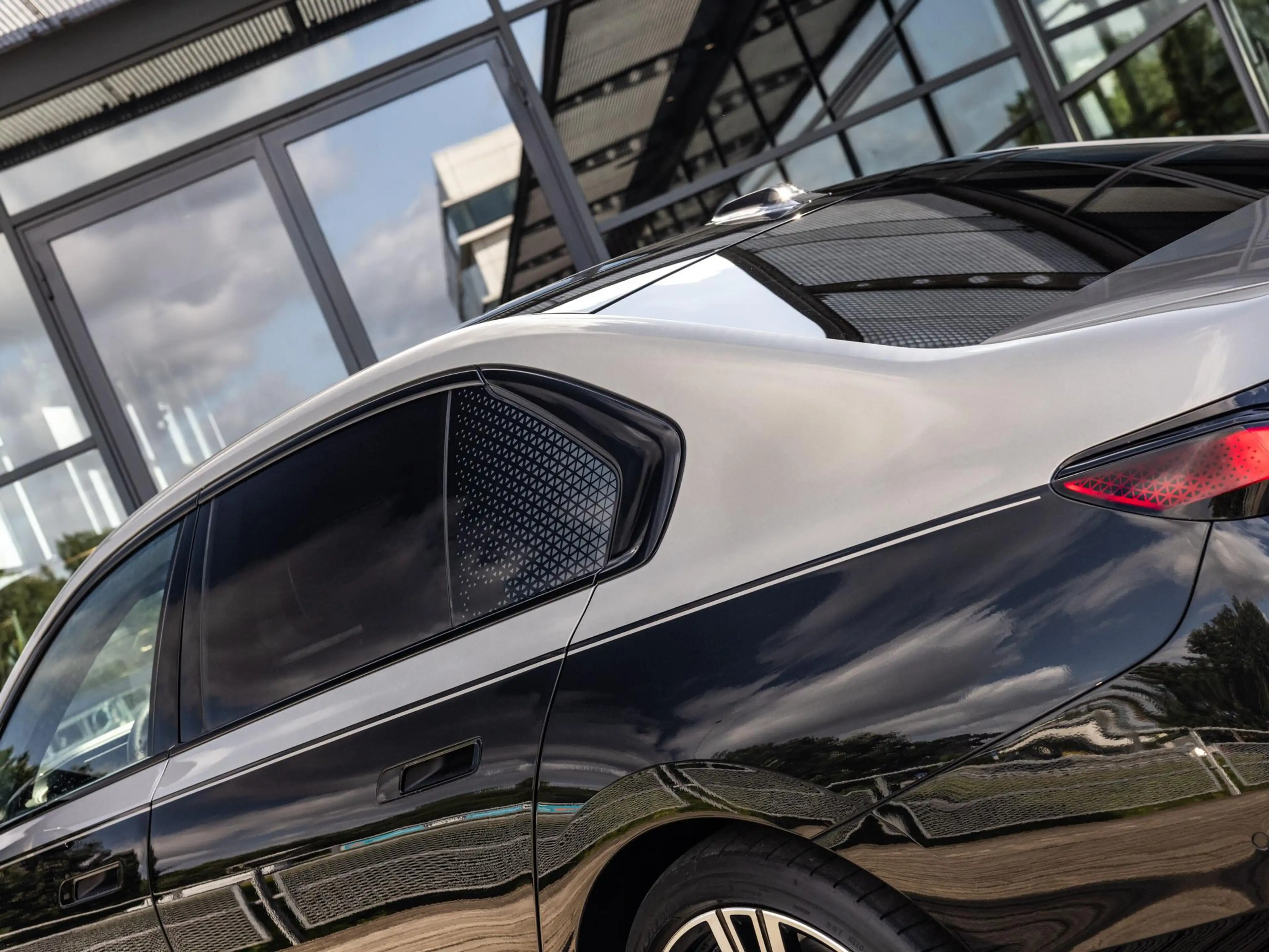 BMW i7 xDrive60 106 kWh | VERWACHT | BMW INDIVIDUAL TWO T — photo 8