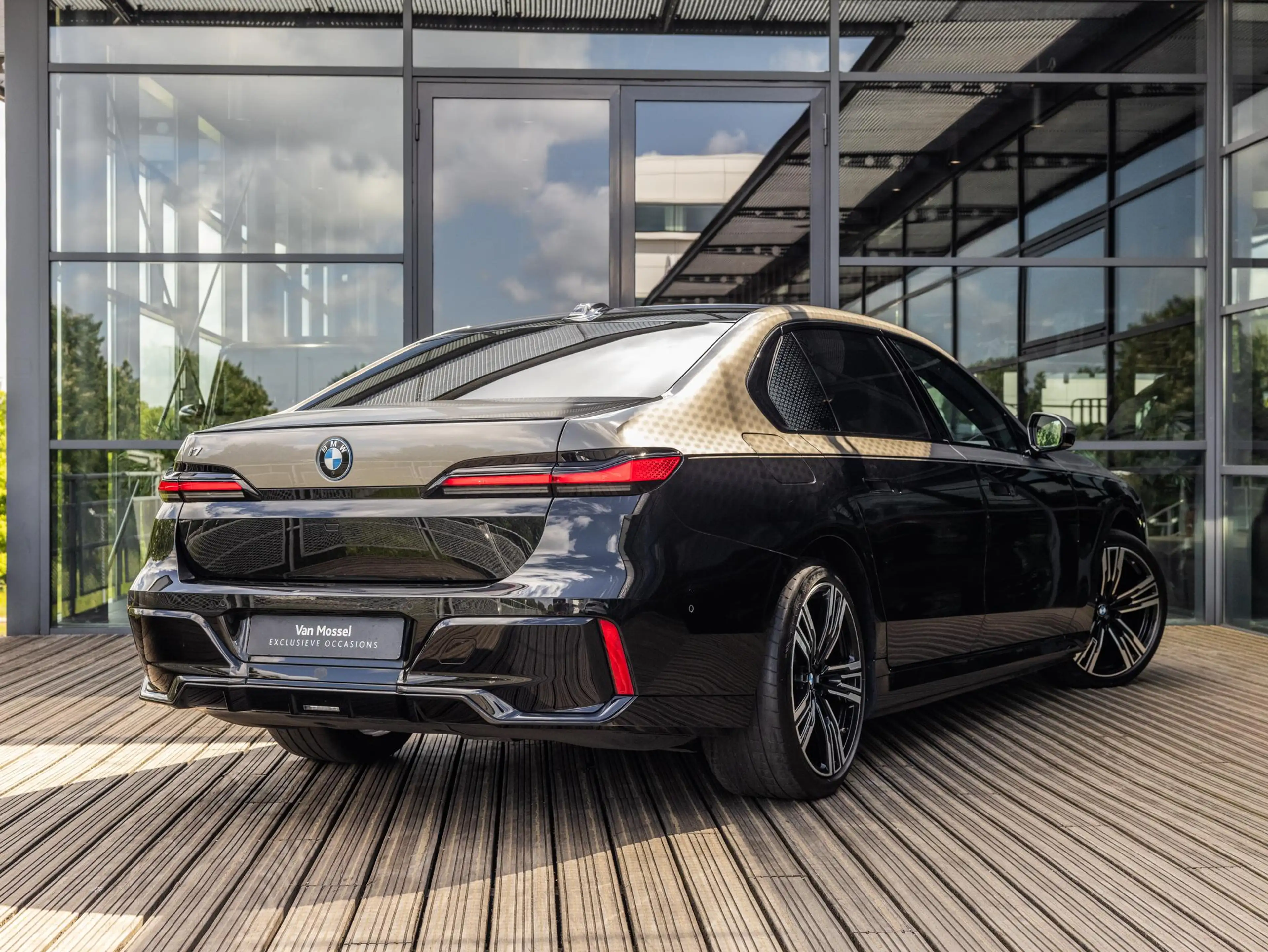 BMW i7 xDrive60 106 kWh | VERWACHT | BMW INDIVIDUAL TWO T — photo 6