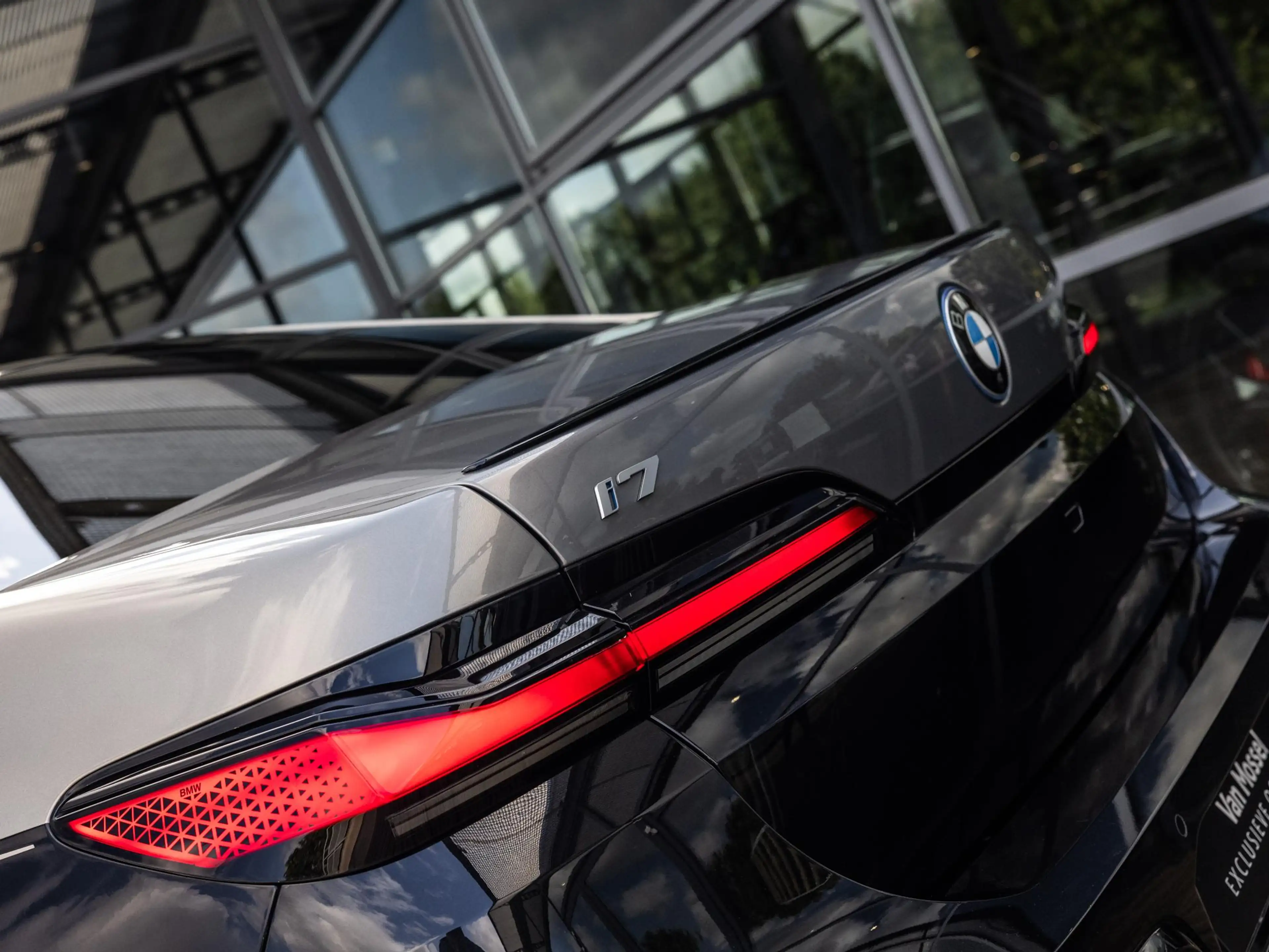 BMW i7 xDrive60 106 kWh | VERWACHT | BMW INDIVIDUAL TWO T — photo 9