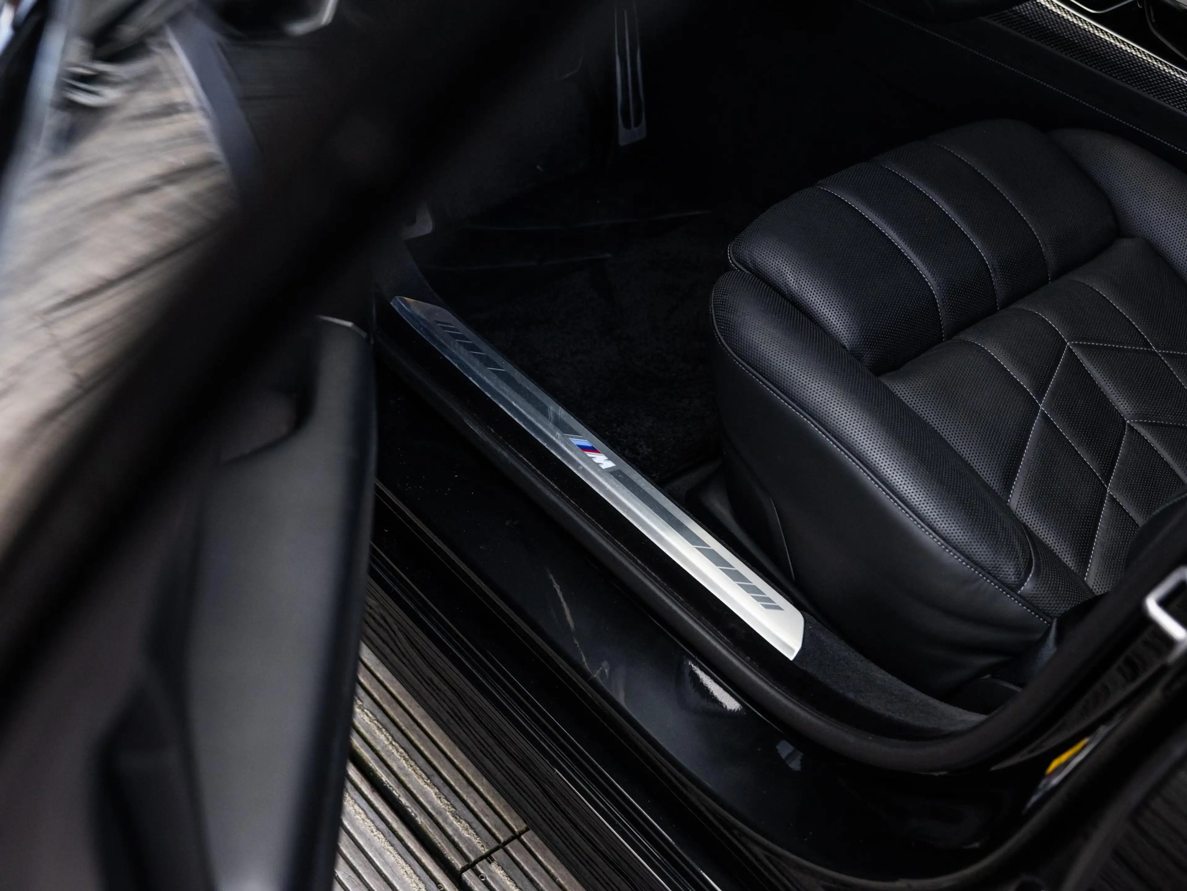 BMW i7 xDrive60 106 kWh | VERWACHT | BMW INDIVIDUAL TWO T — photo 12