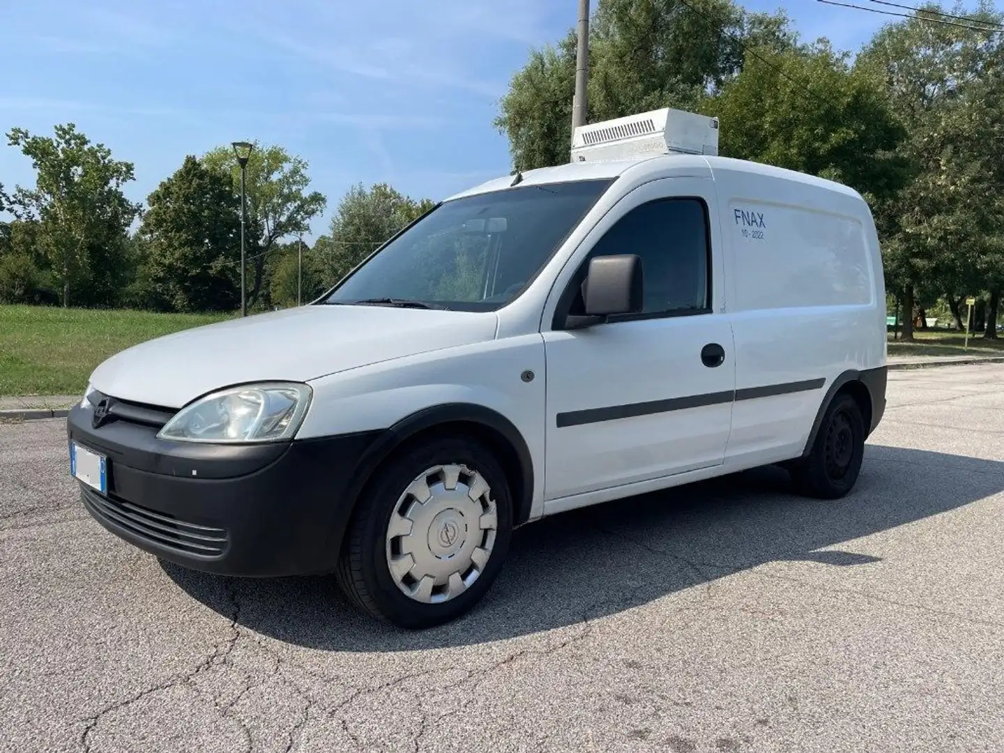 Opel Combo 1.7 CDTI 101CV 3p. Van ISOTERMICO + FRIGO Blanco - 1