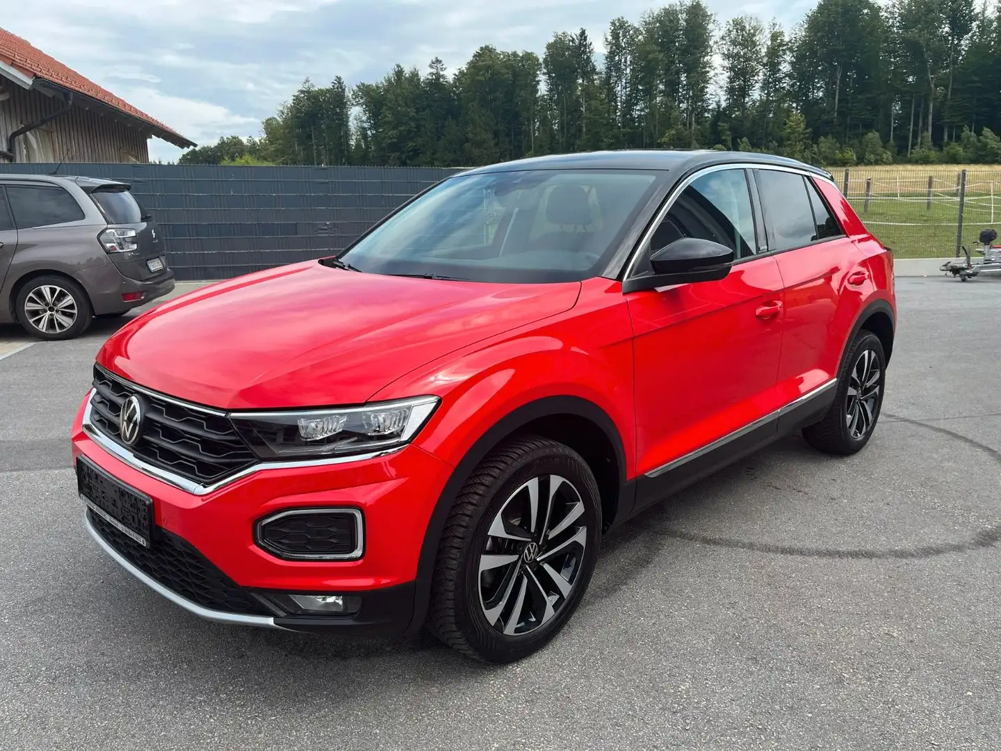 Volkswagen T-Roc 1.5 TSI DSG UNITED,LED,DAB,elek.Heckklappe Rot - 1