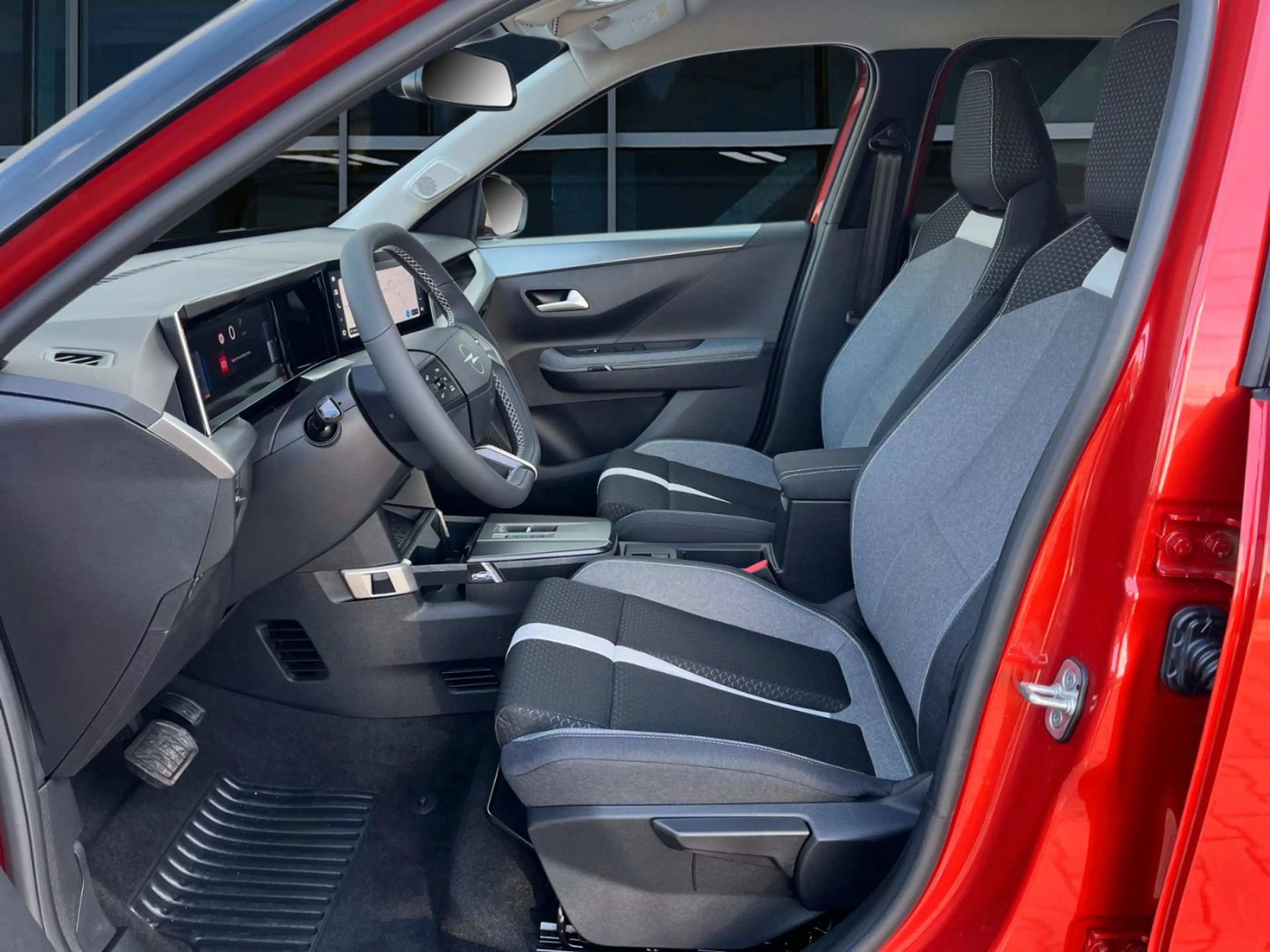 Opel Frontera 1.2 Hybrid Aut. Ultimate Navi+ — photo 13