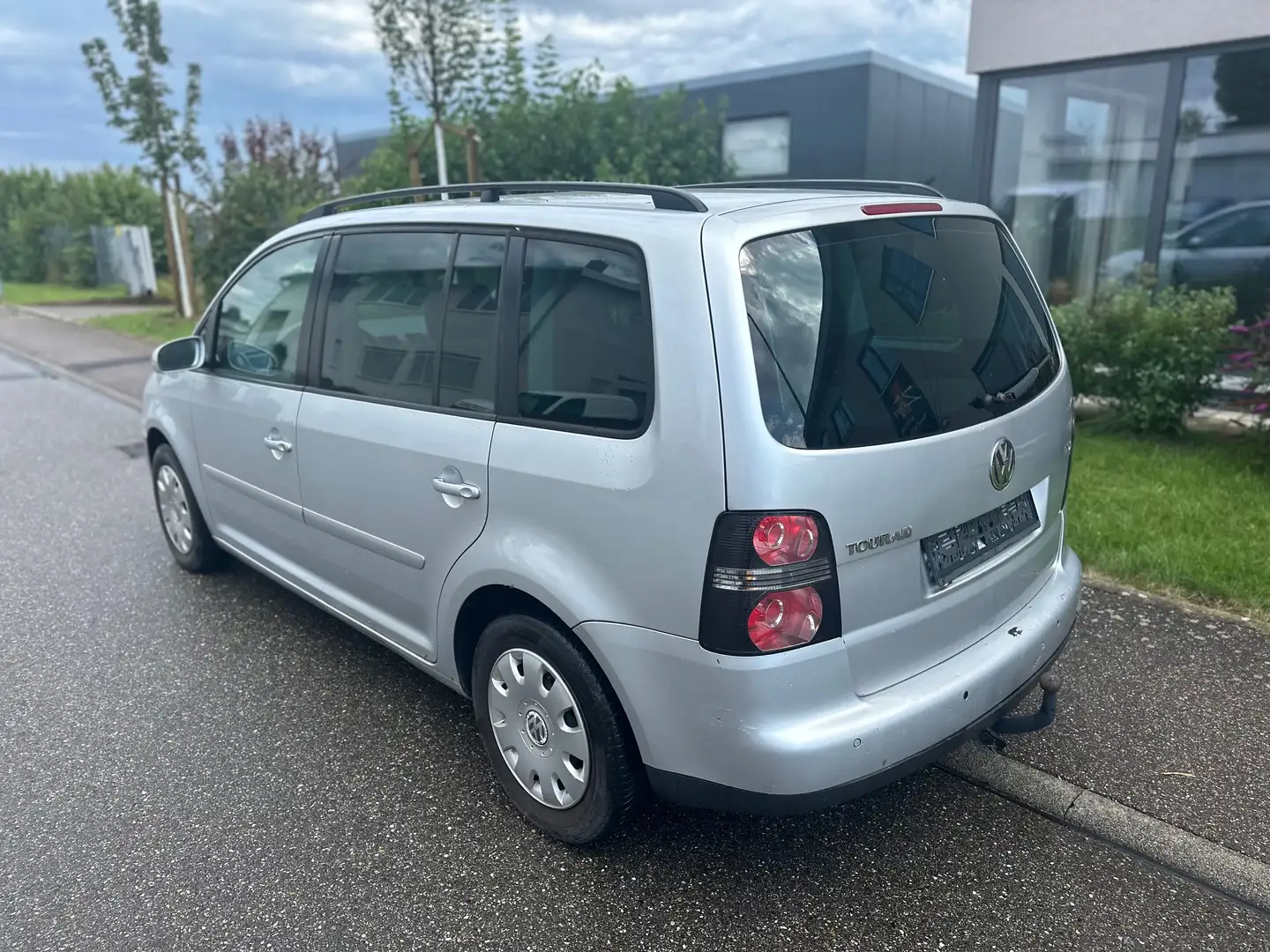 Volkswagen Touran Touran 1.9 TDI DSG Trendline Silber - 2