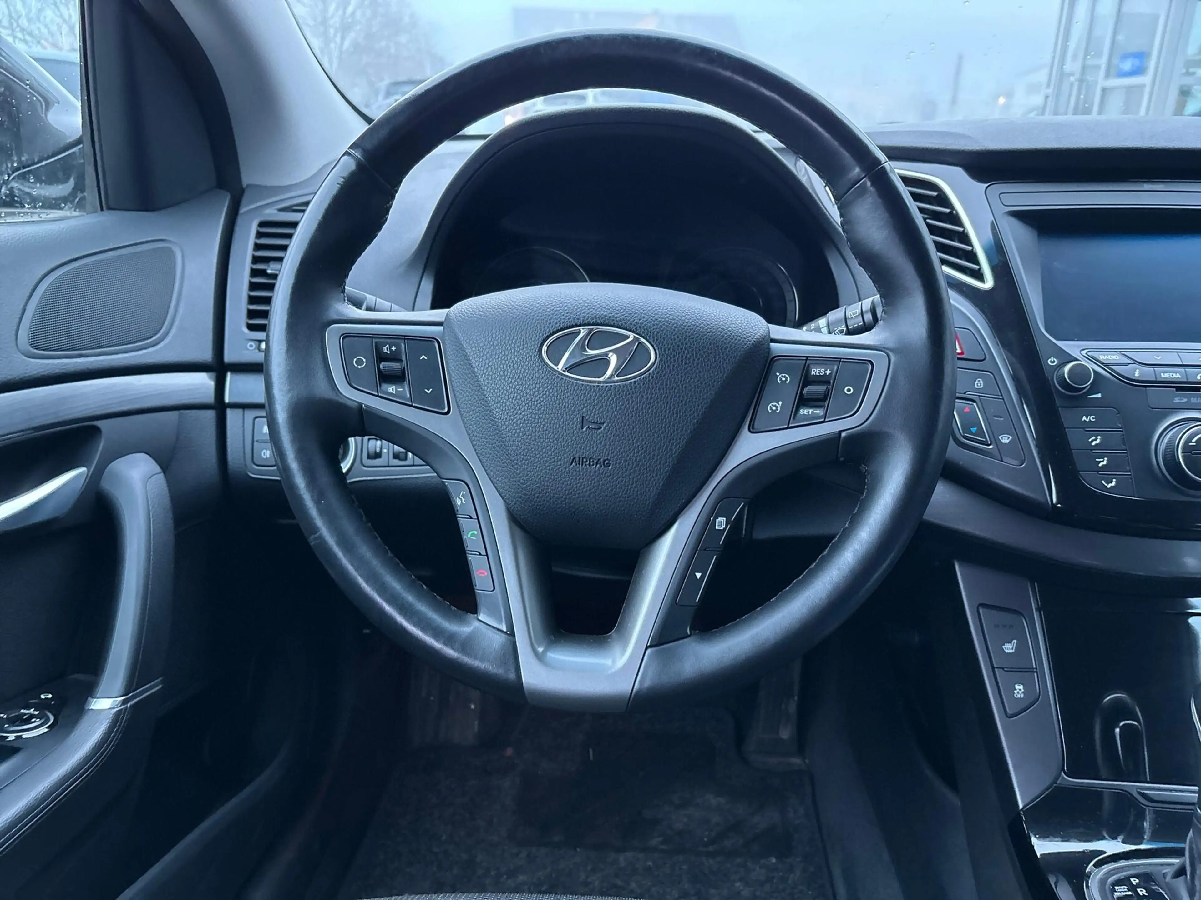 Hyundai i40 Kombi 2.0 GDI, KAMERA, NAVI — photo 7