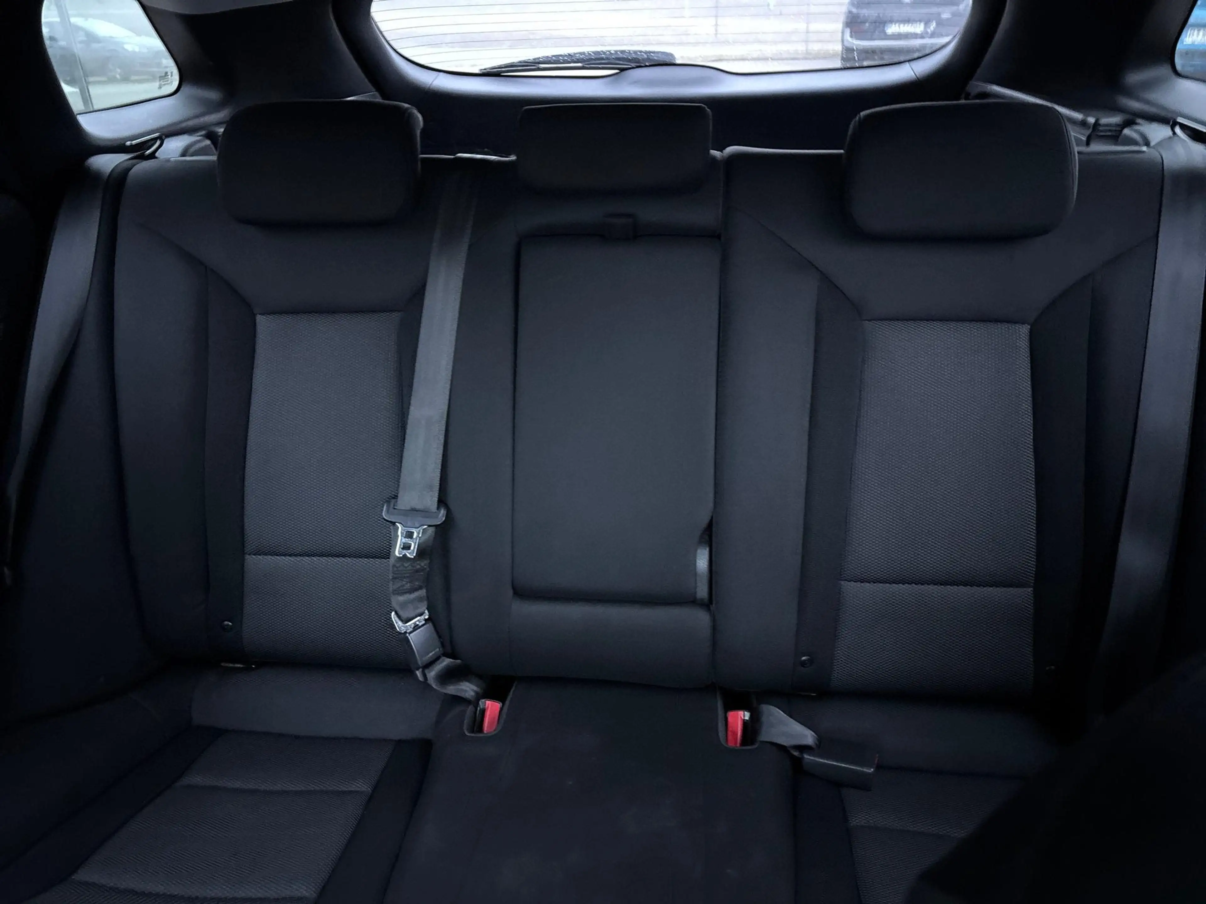 Hyundai i40 Kombi 2.0 GDI, KAMERA, NAVI — photo 11