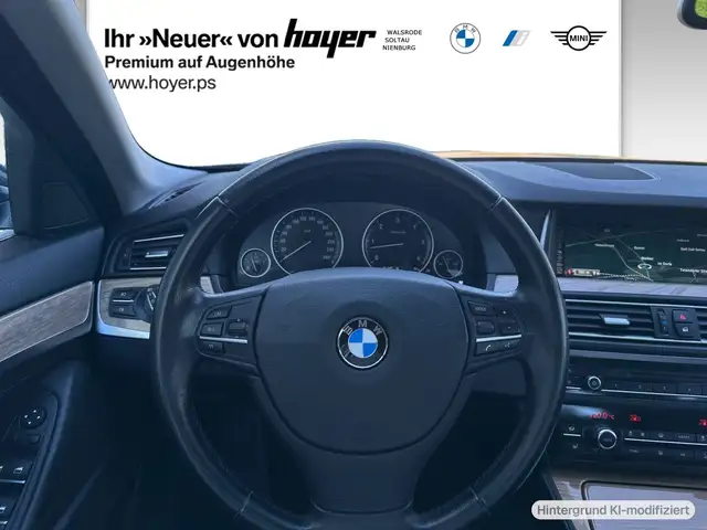 BMW 5 Series view 12