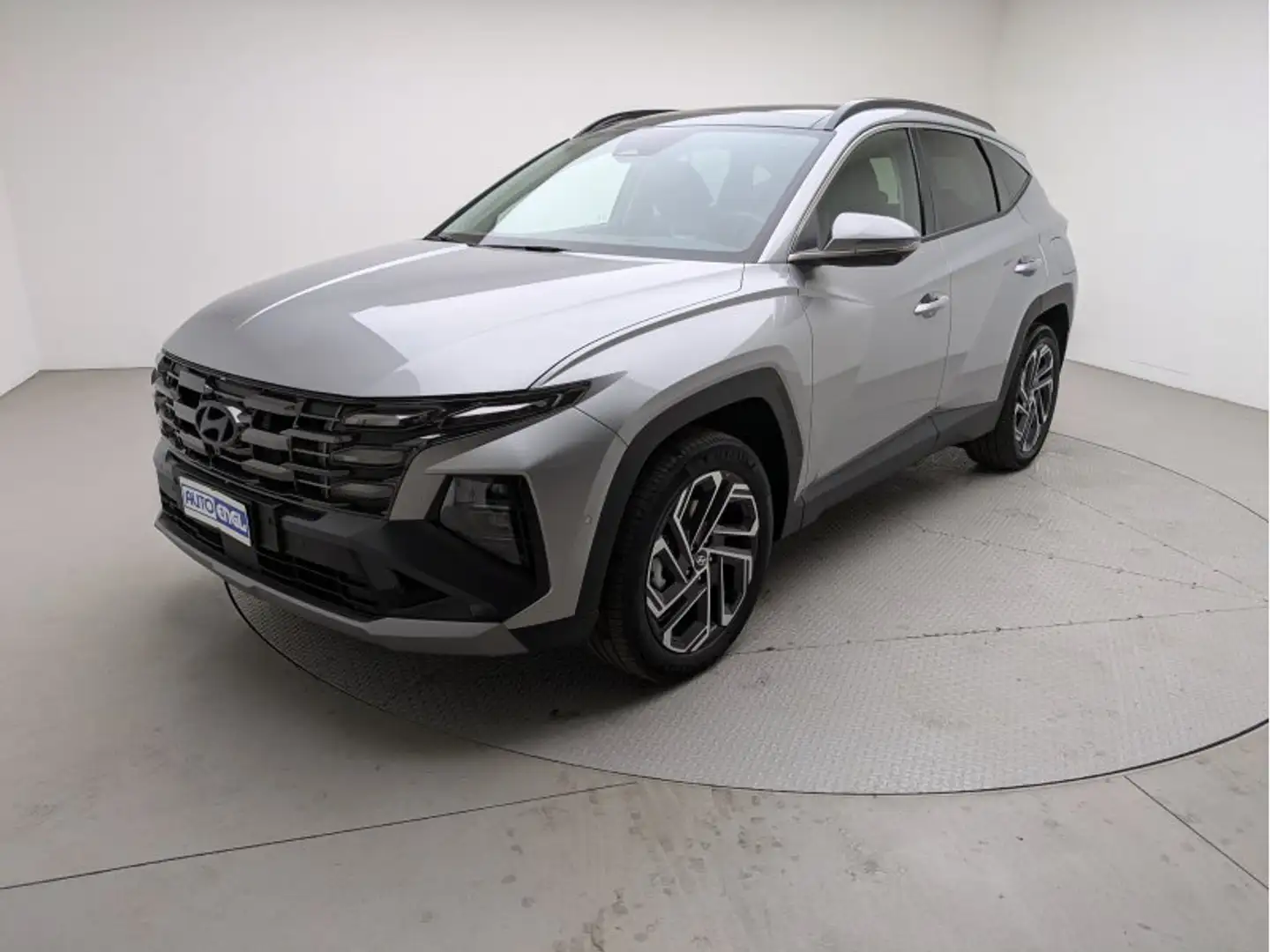 Hyundai TUCSON Excellence 1.6 PHEV 253 PS Automatik 4WD Argent - 1