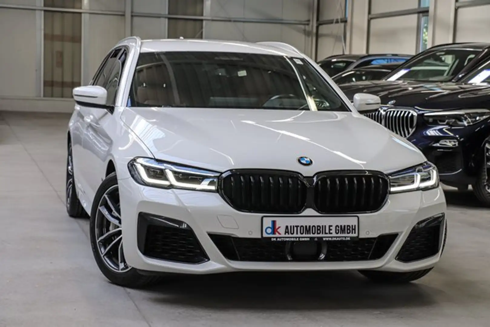 BMW 540 i xDrive Touring Sport-Aut.///M SPORT/LASER/ Weiß - 2