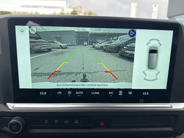 Volkswagen Transporter view 14