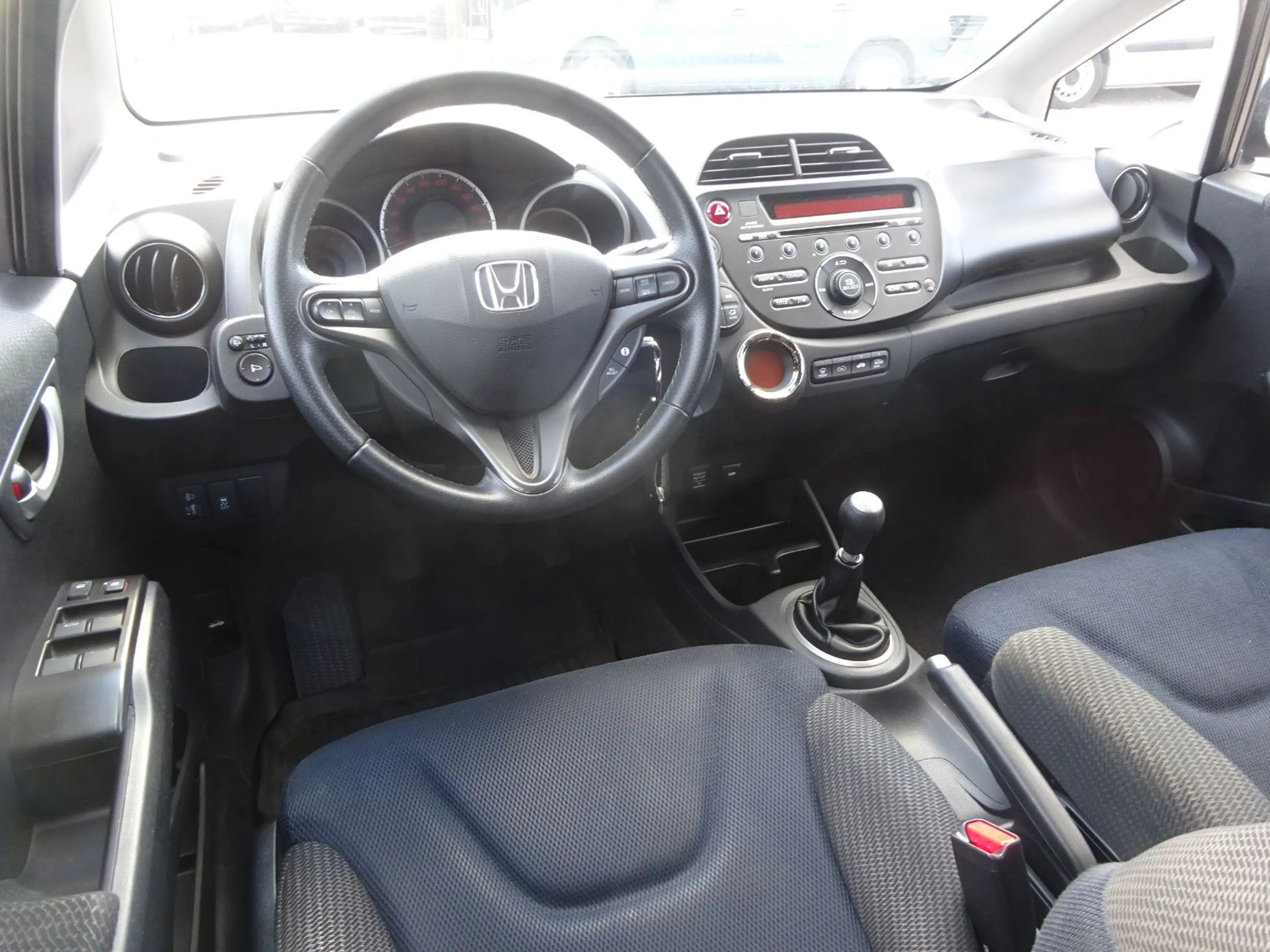 Honda Jazz 1.4 Comfort Plus — photo 9