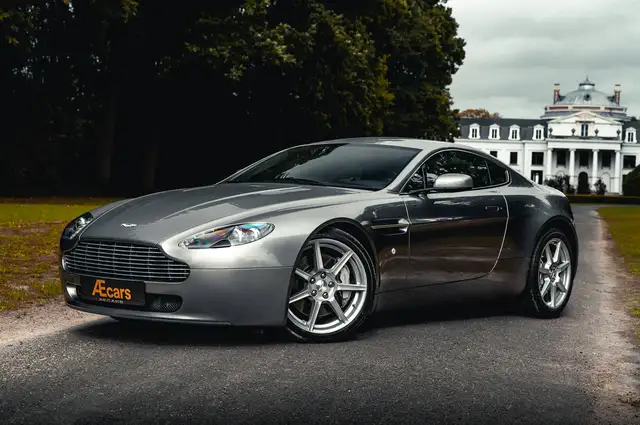 Aston Martin Vantage view 3