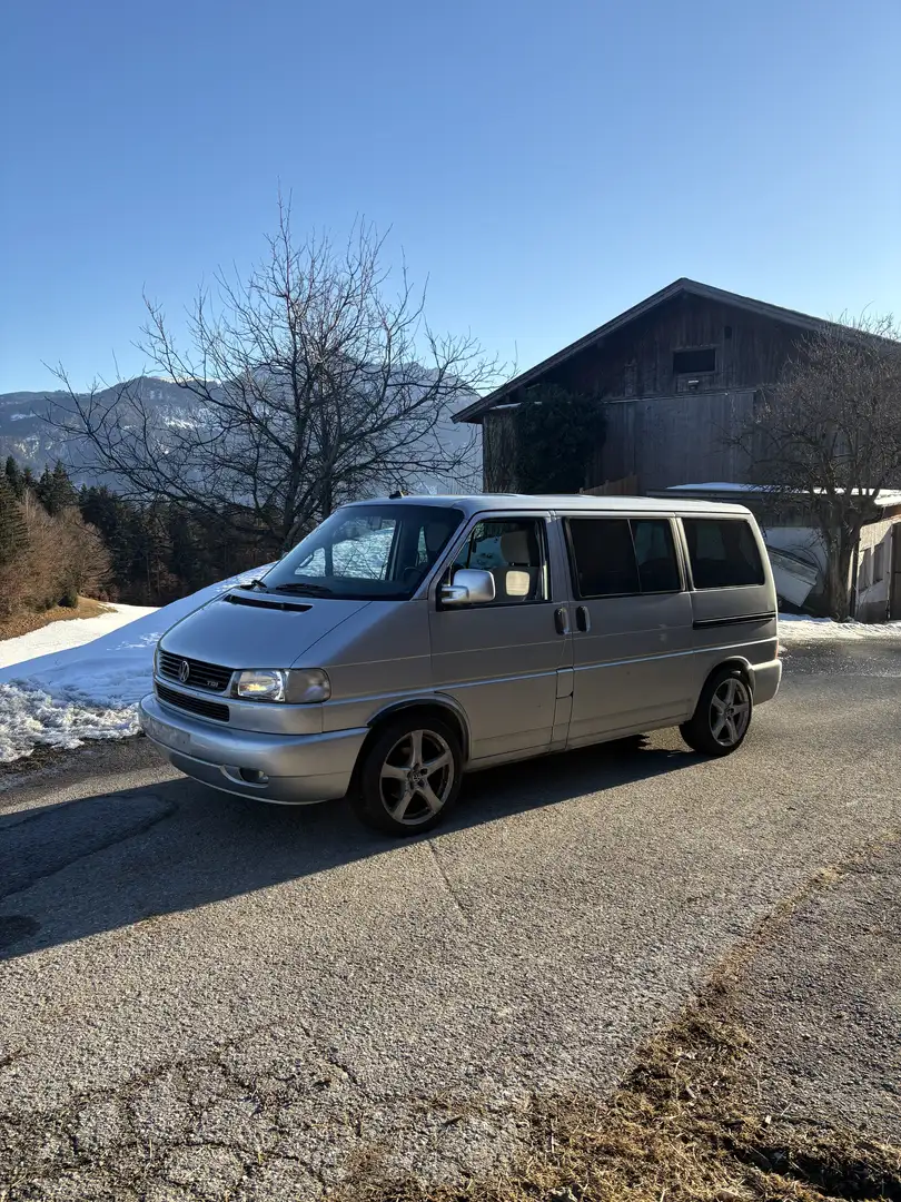 Volkswagen T4 Caravelle 2-3-3 Comfortline 2,5 TDI - 1