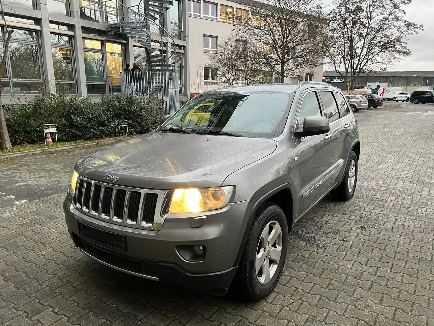Jeep Grand Cherokee 3.0 CRD Limited Silber - 2