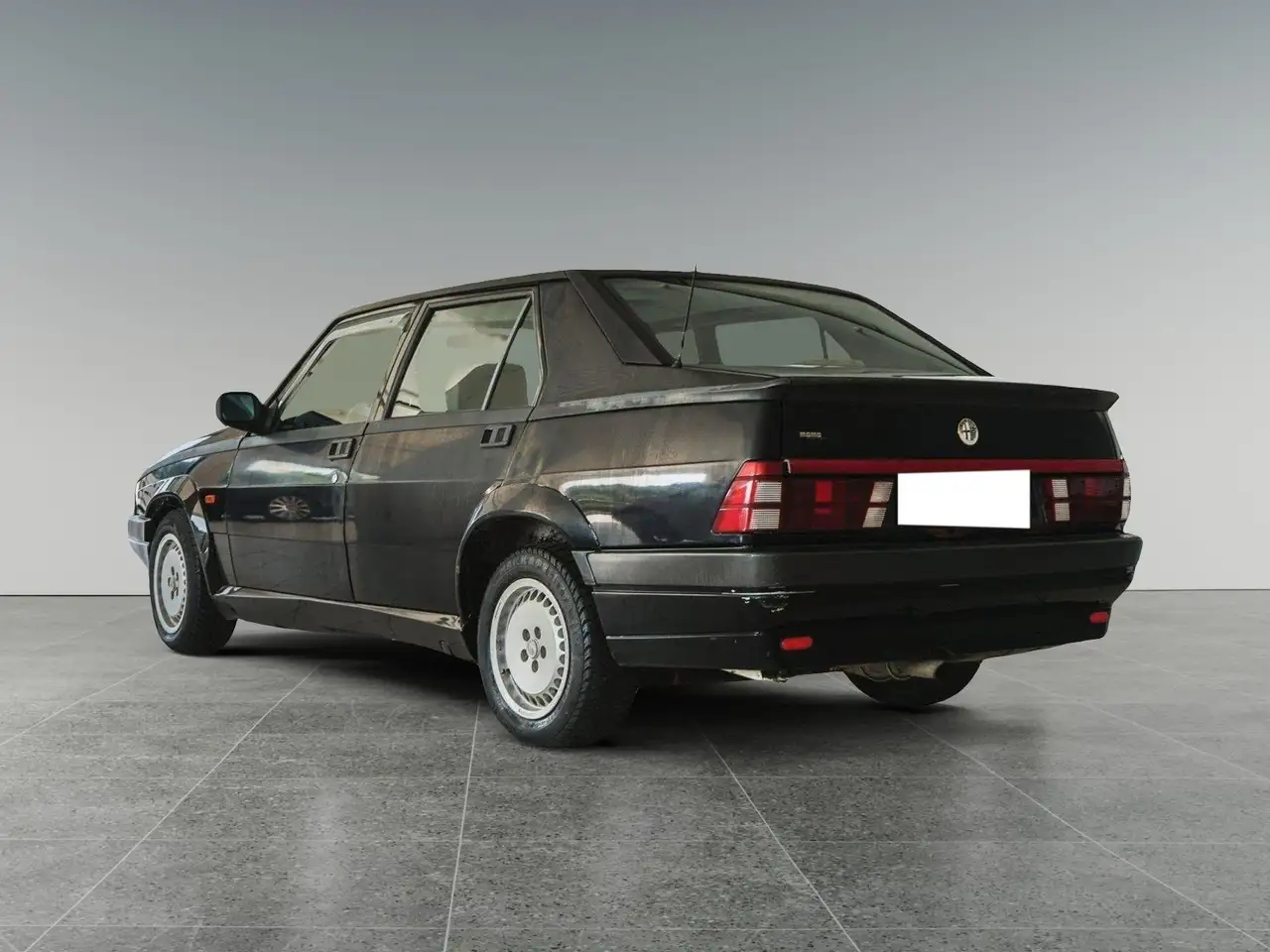 Alfa Romeo 75 2.0, foto 6