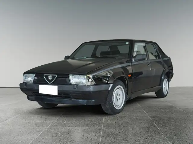 Alfa Romeo 75 75 2.0