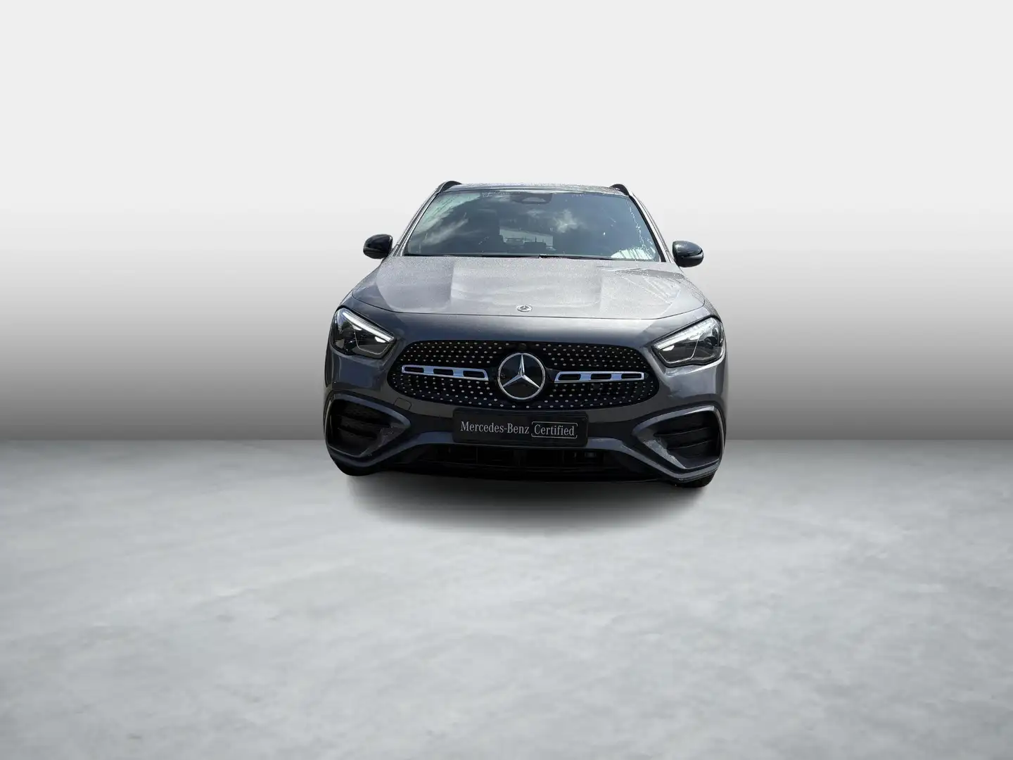 Mercedes-Benz GLA 180 GLA AMG LINE - PANO DAK - TREKHAAK - ALU 19" - KEY Grigio - 2