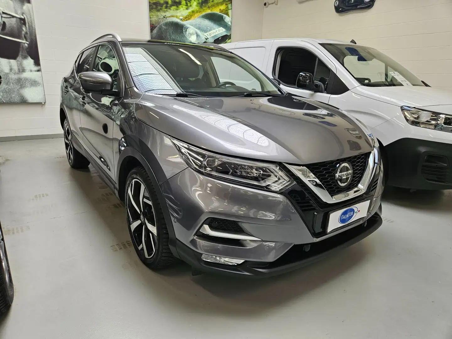 Nissan Qashqai Qashqai 4wd 1.7 dci Tekna 150cv 4X4 Gris - 1
