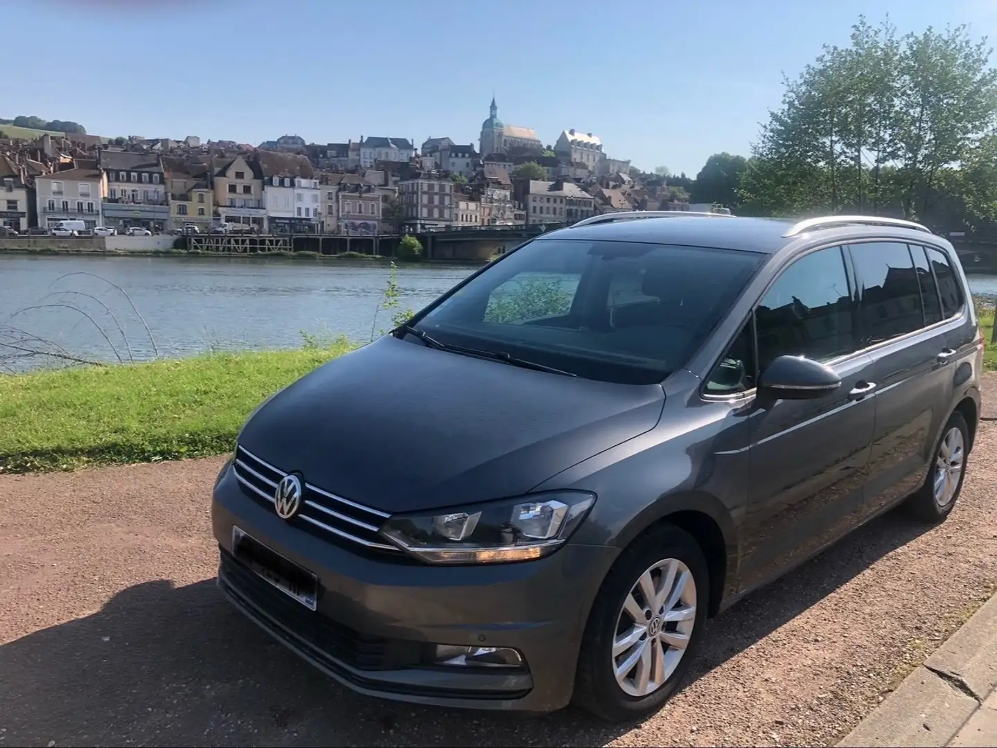 Volkswagen Touran Touran 2.0 TDI 150 BMT 7pl Sound Gris - 1