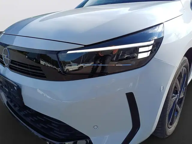 Opel Corsa view 9