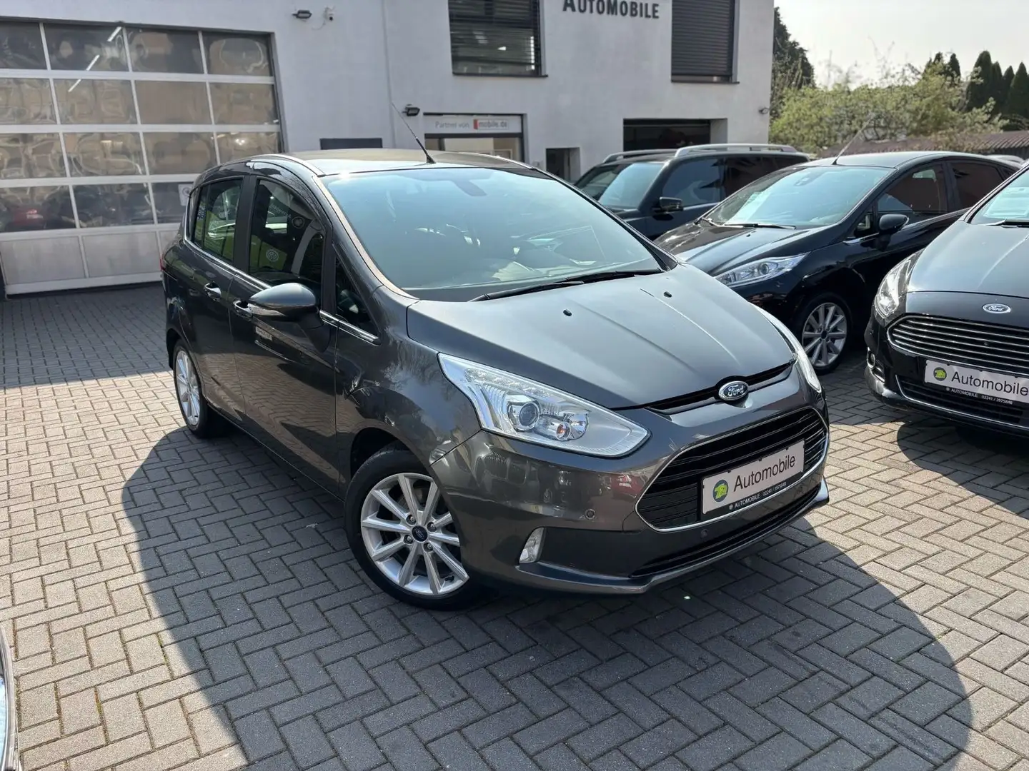 Ford B-Max B-MAX Titanium*SHZ*KLIMAA.*PDC*LED*4S-REIFEN Šedá - 1