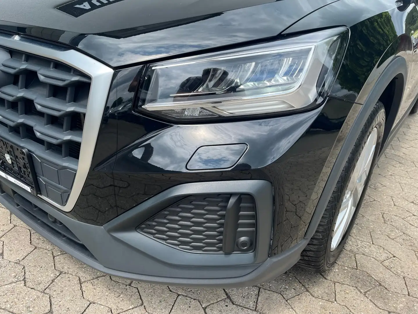 Audi Q2 1.5 TFSI DSG NAVI LED SHZ ELEKTR. HECK. KESSY Schwarz - 2