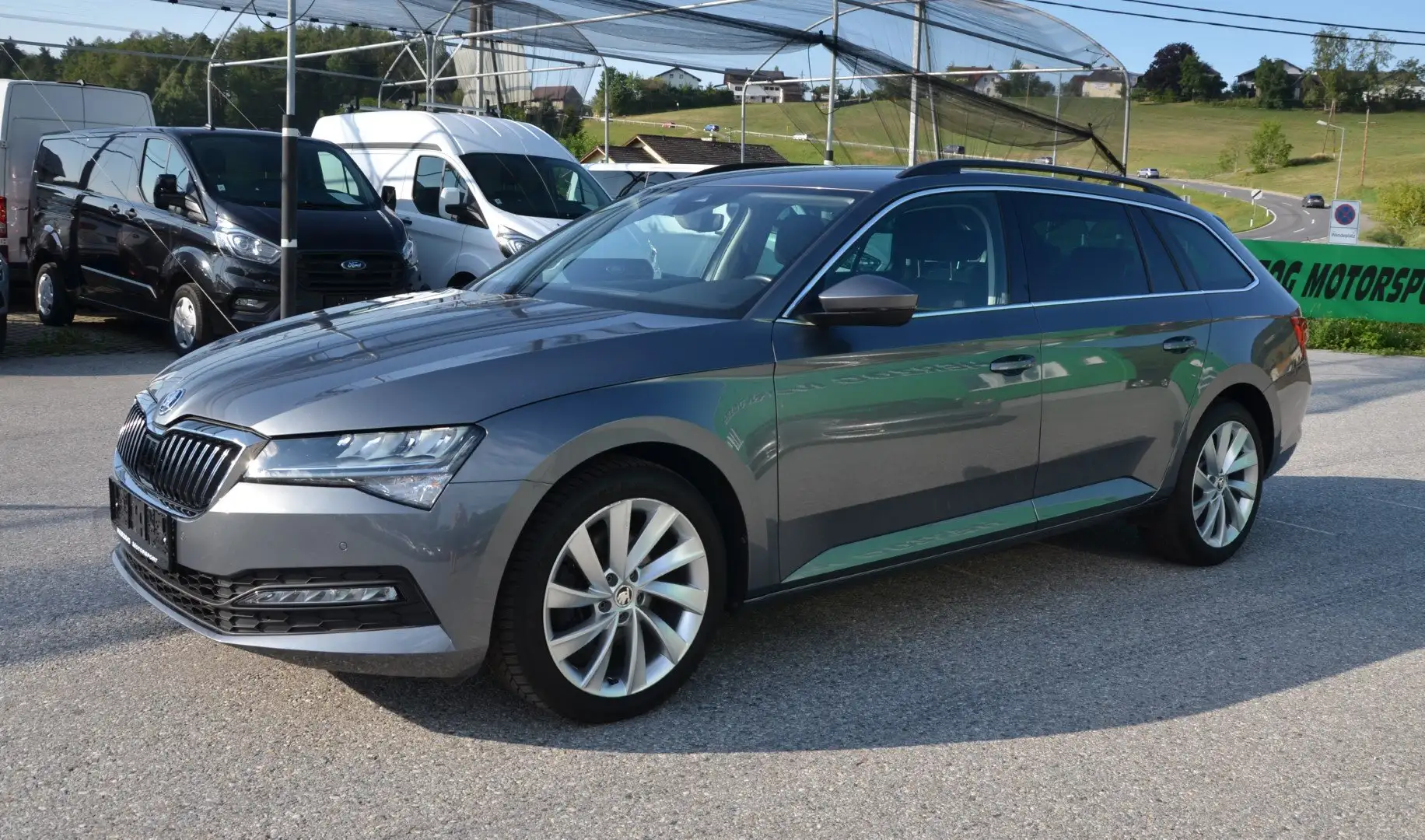 Skoda Superb Superb Kombi 2,0 TDI DSG LED VIRTUAL NAVI 1.Besitz Grau - 2