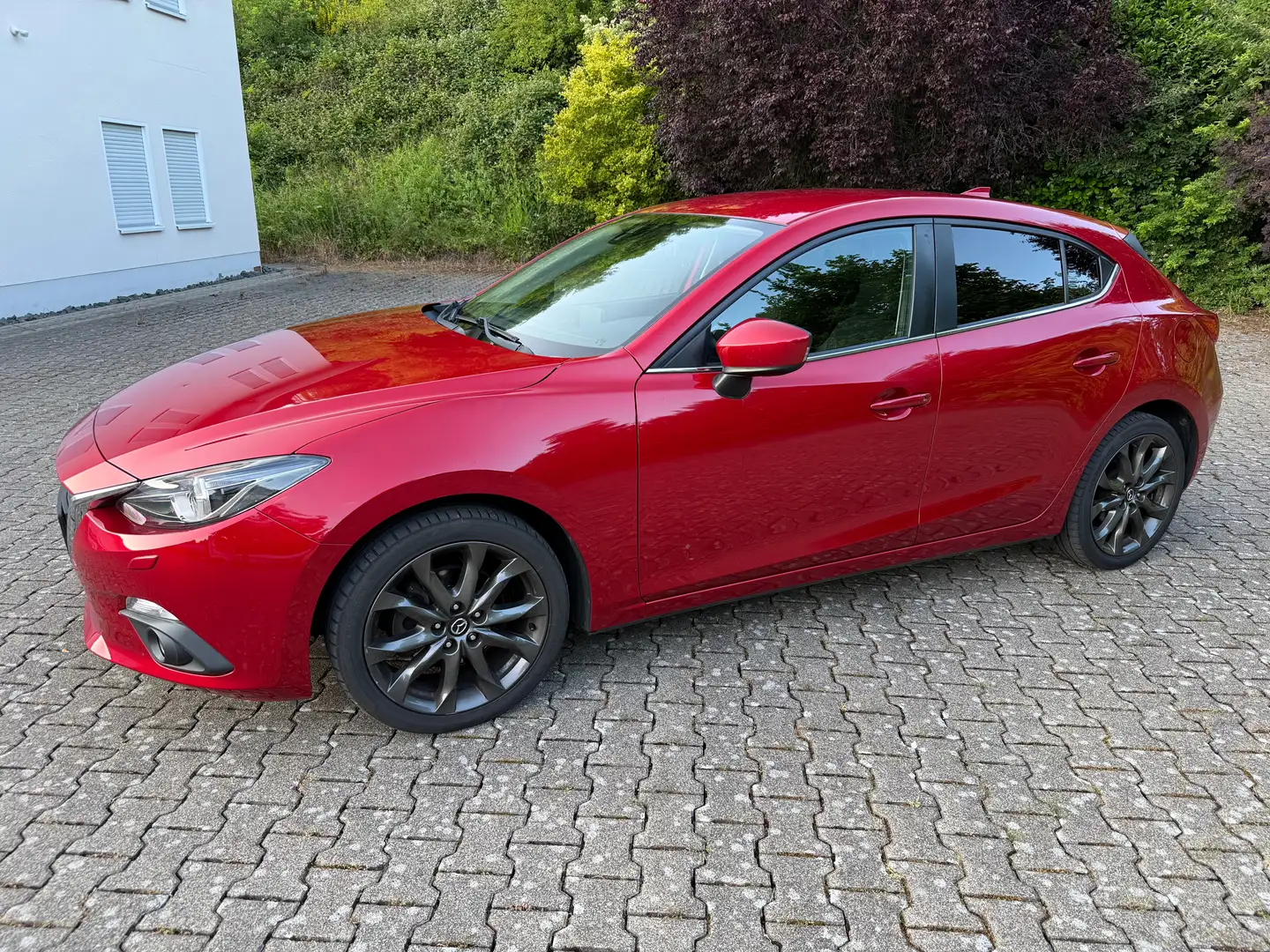 Mazda 3 2.0 Nakama*NAVI*XENON*LEDER*CAM*PDC*BRC*SHZ*ALU Rot - 2