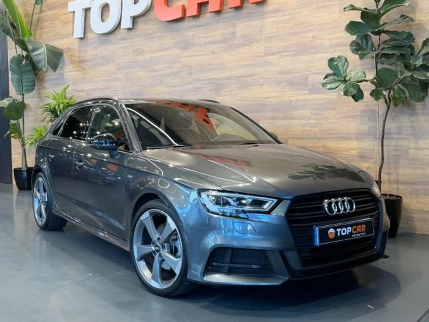 Audi A3 Sportback 2.0TDI Black line Edition S-T 110kW Gris - 1