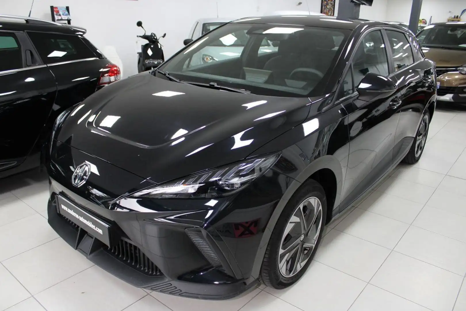 MG MG4 ELECTRIC EV 170CH - 51KWH MY23 Noir - 1