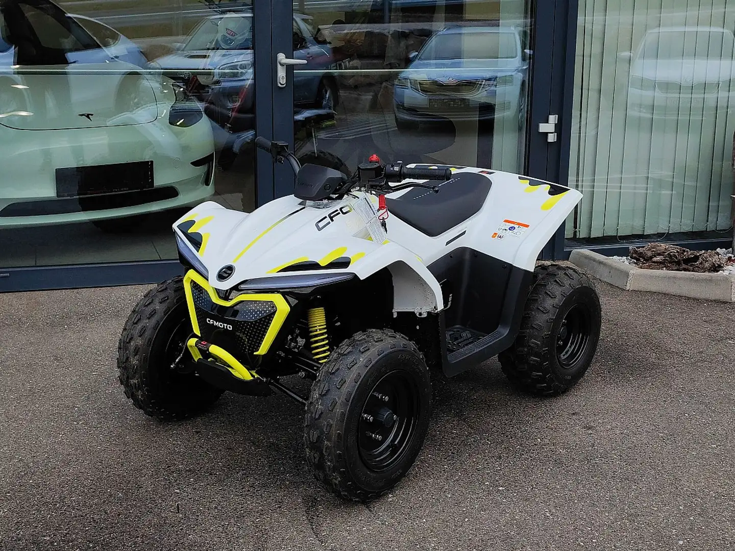 CFMOTO CFORCE EV110 - 1