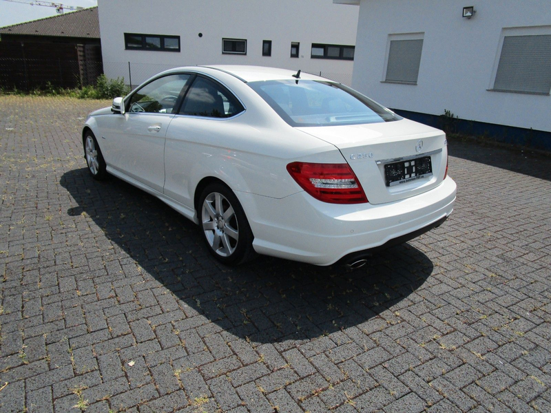 Mercedes-Benz C 250 C -Klasse Coupe C 250 CDI AMG-PAKET — photo 6