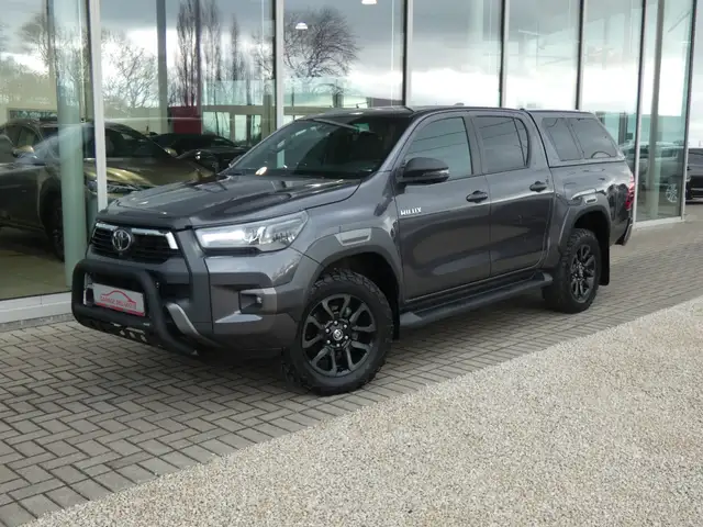 Toyota Hilux 2.8L Autom. INVINCIBLE +Webasto +Slede *43595+BTW*