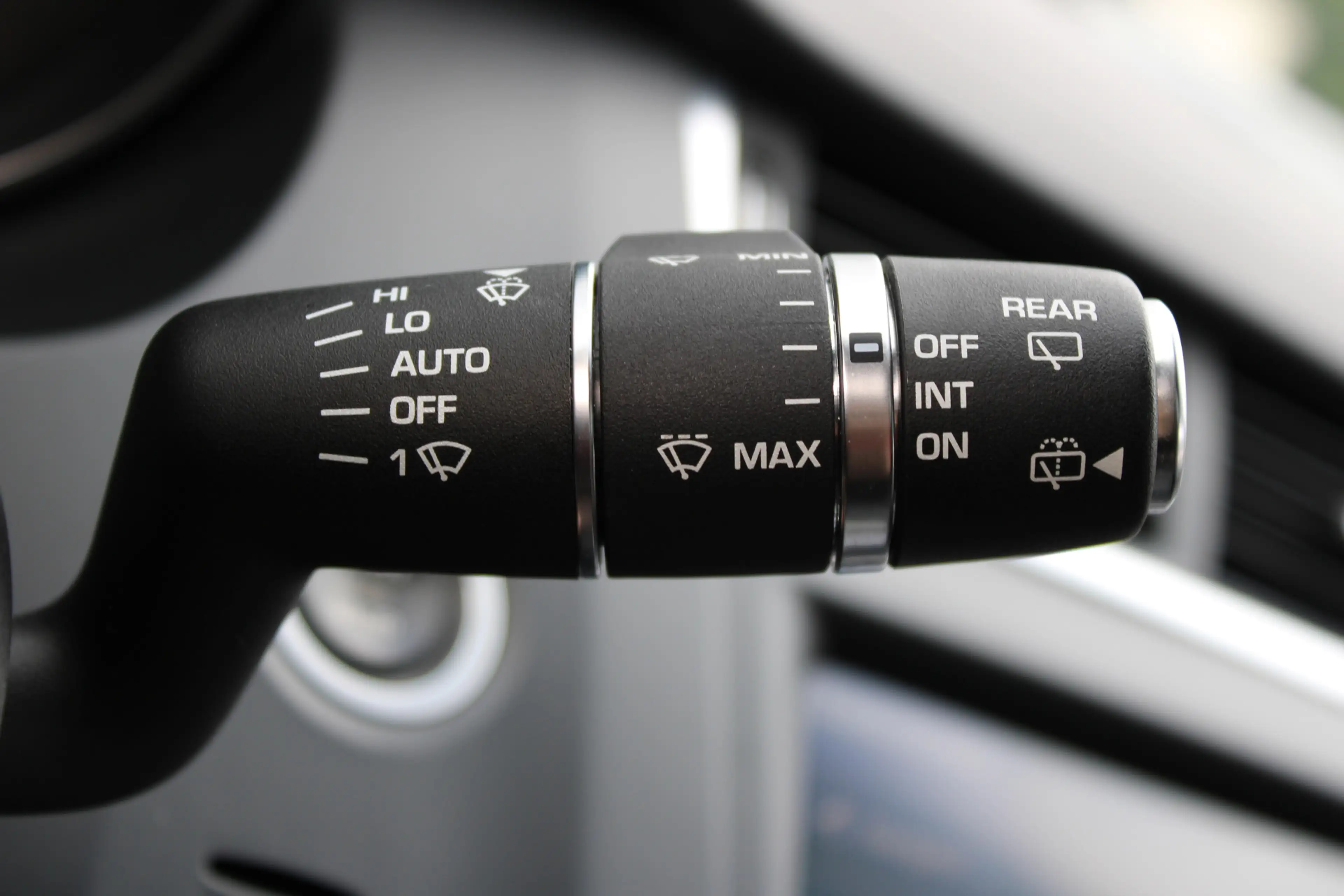 Jaguar E-Pace 2.0 P200 AWD R-Dynamic S — photo 12
