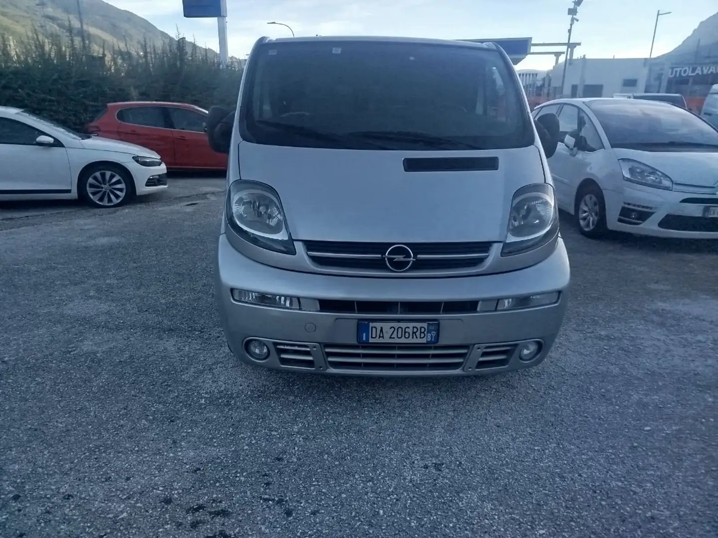 Opel Vivaro 2500  tdi   9 posti  135 cv Zilver - 2