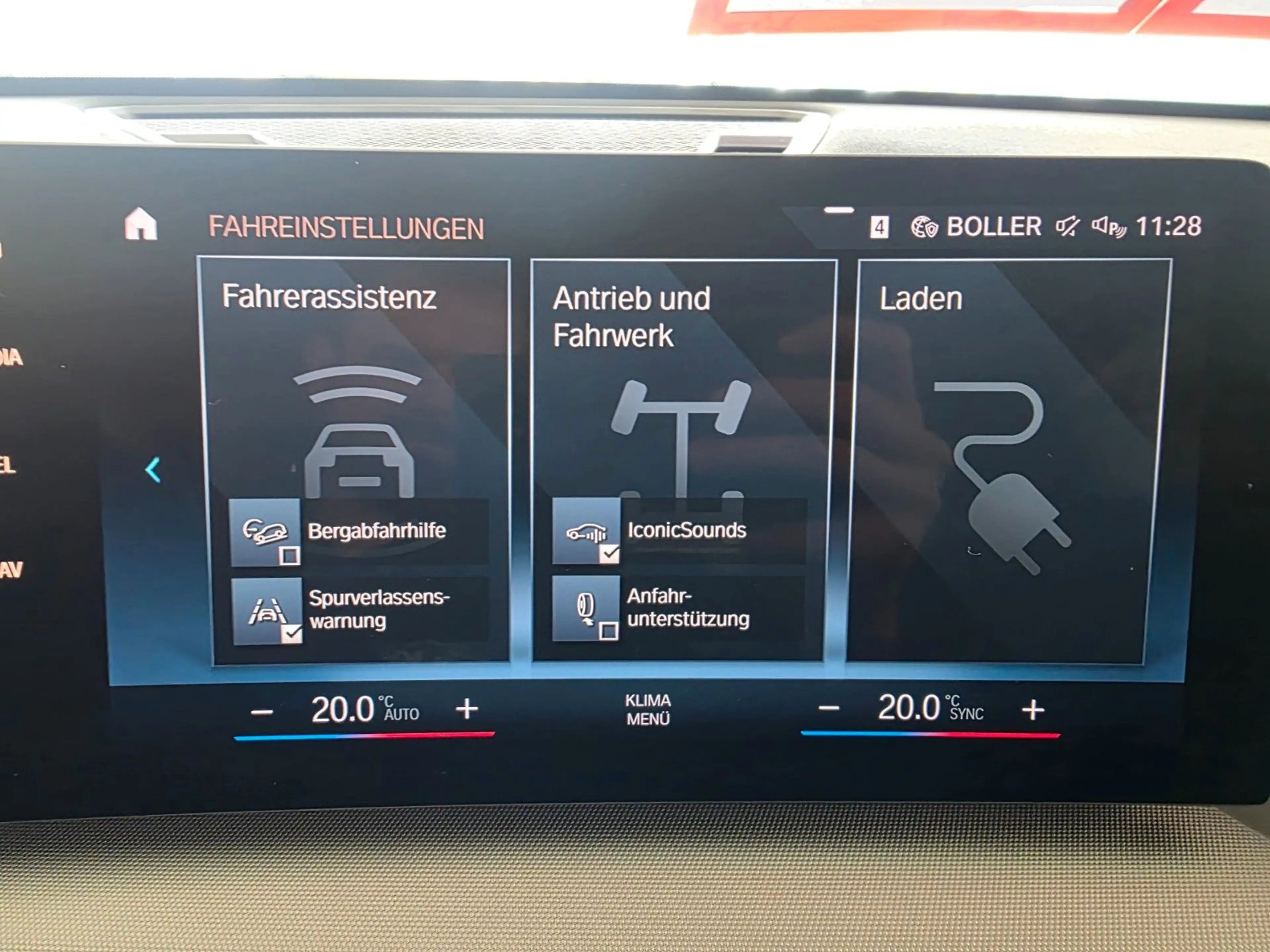 BMW iX1 30 xDrive AHK,Kam,Lenkradh. — photo 15