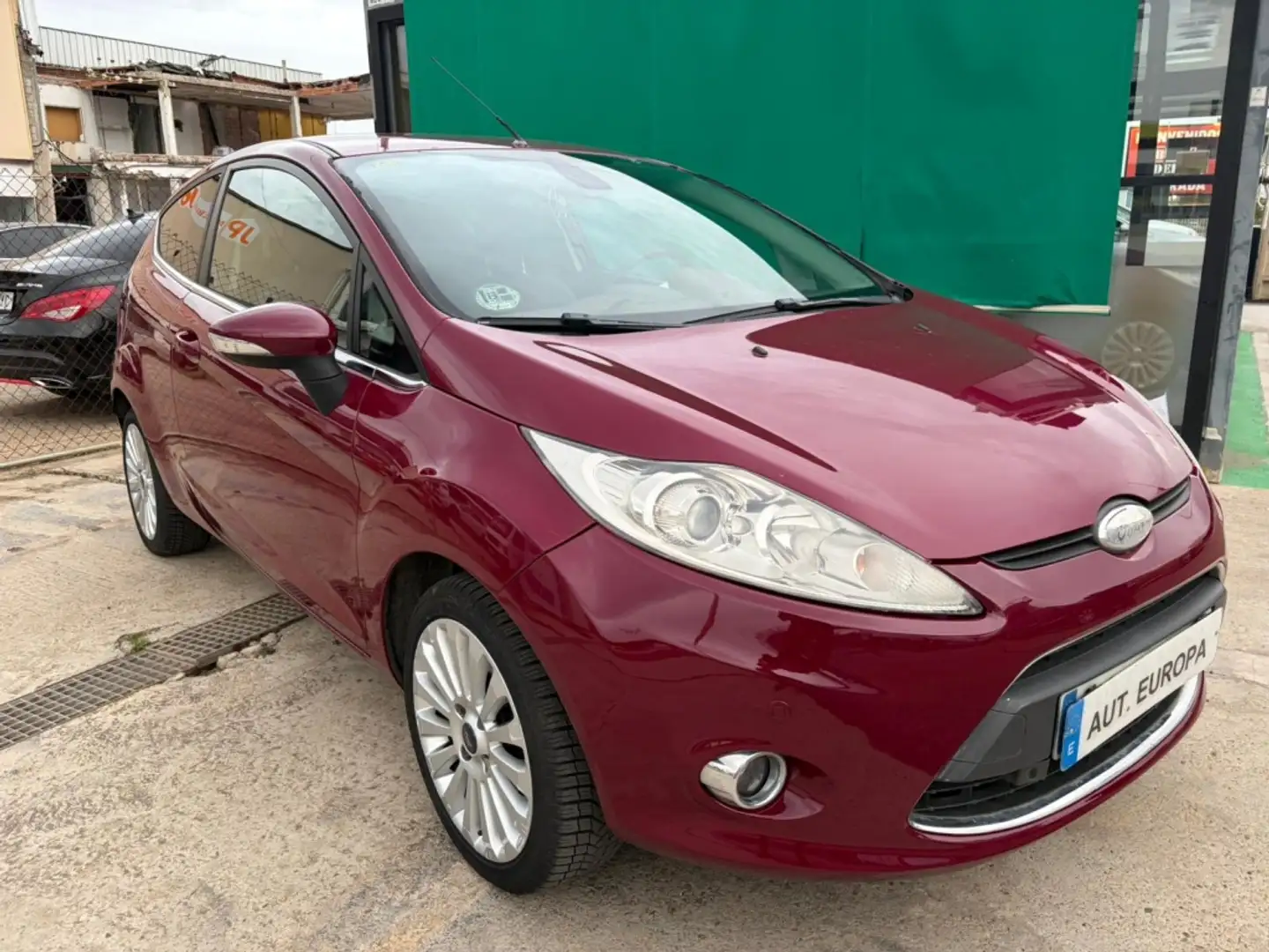 Ford Fiesta 1.6TDCi Titanium Mauve - 1