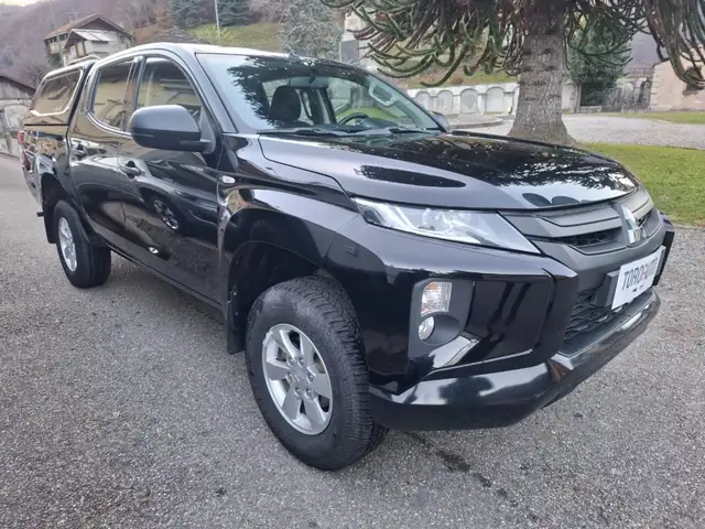 Mitsubishi L200 2.3 D Double Cab 4x4 Easy Select Invite Connect