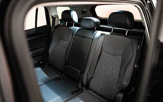 Volkswagen Tayron view 8