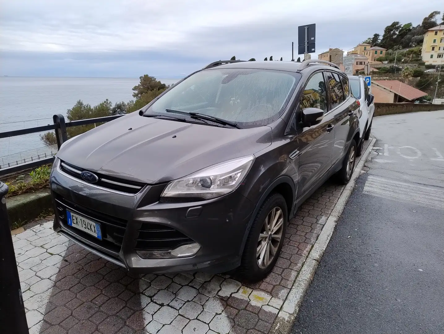 Ford Kuga 2.0 tdci Titanium 4wd s&s 150cv E6 - 2