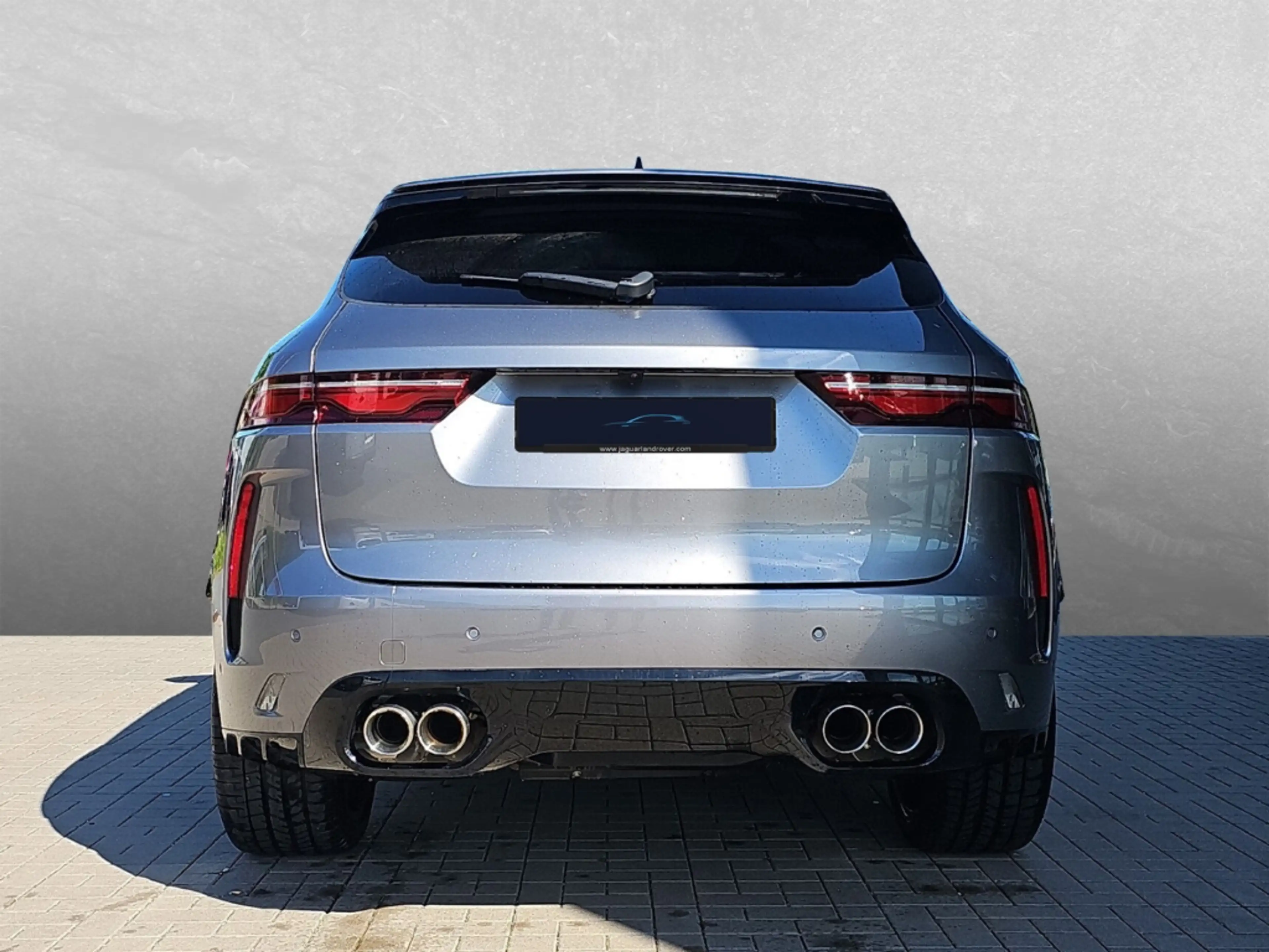 Jaguar F-Pace P550 SVR — photo 8