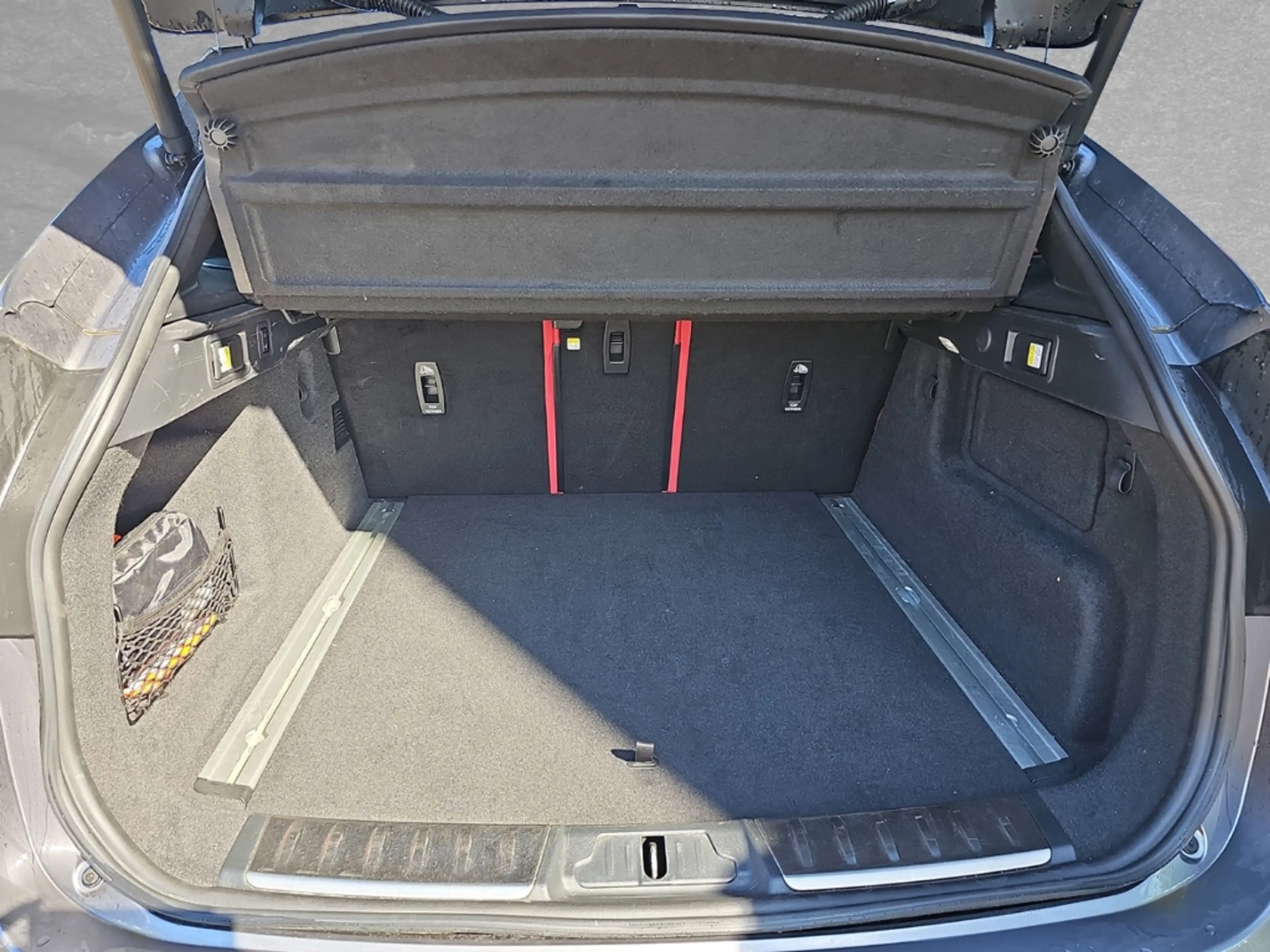 Jaguar F-Pace P550 SVR — photo 13