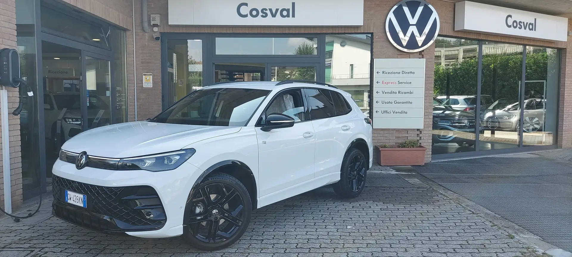 Volkswagen Tiguan Tiguan 1.5 E-tsi R-Line P. 150cv Dsg MildHybrid Bianco - 2