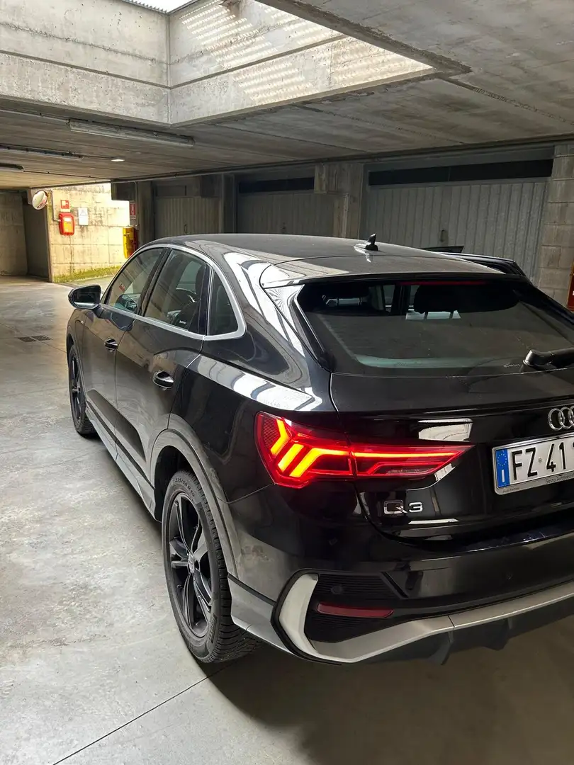 Audi Q3 Sporback 2.0 TDI 150 CV Nero - 2
