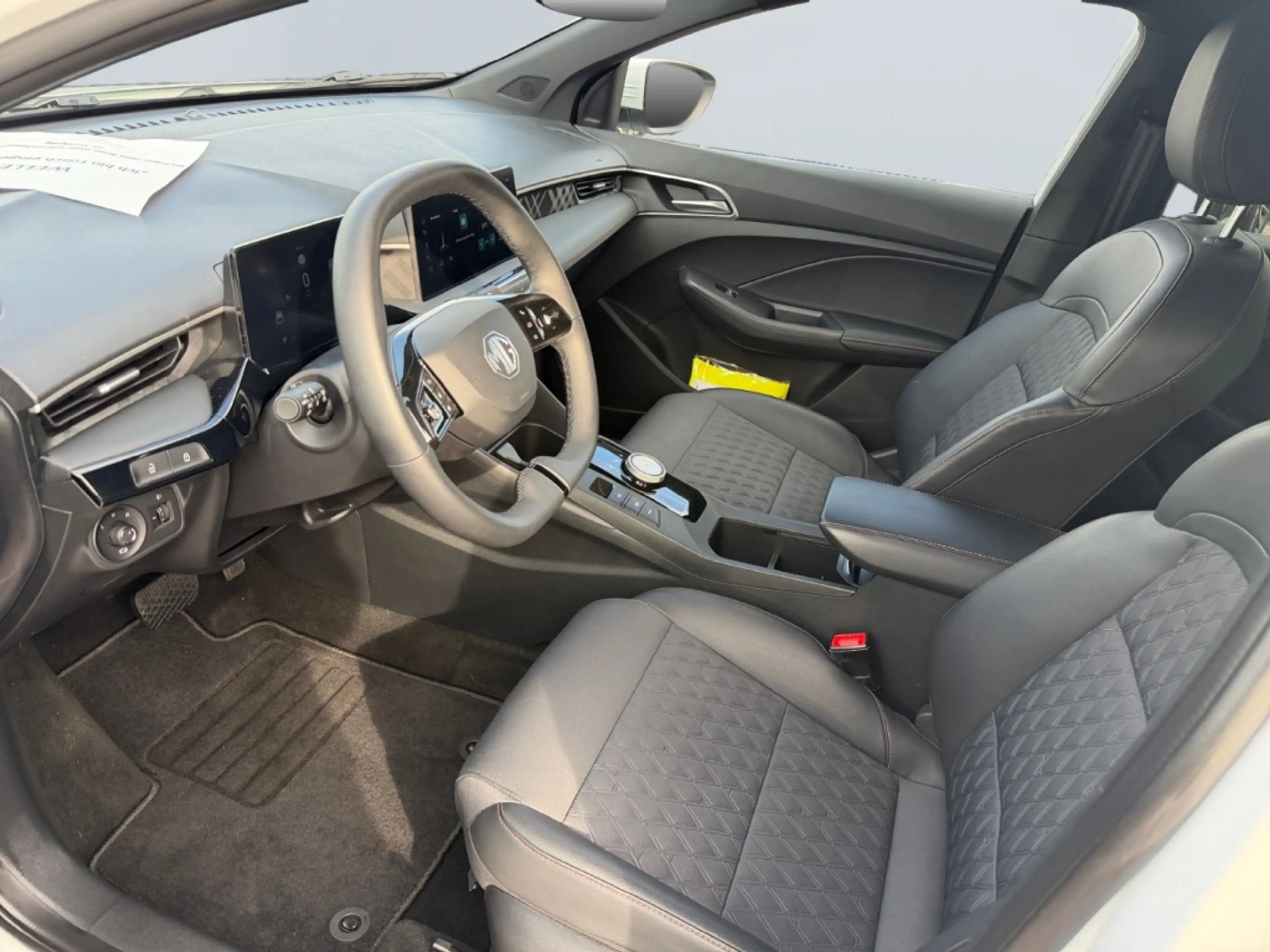 MG MG3 1.5 Hybrid+ 14kW Luxury — photo 7