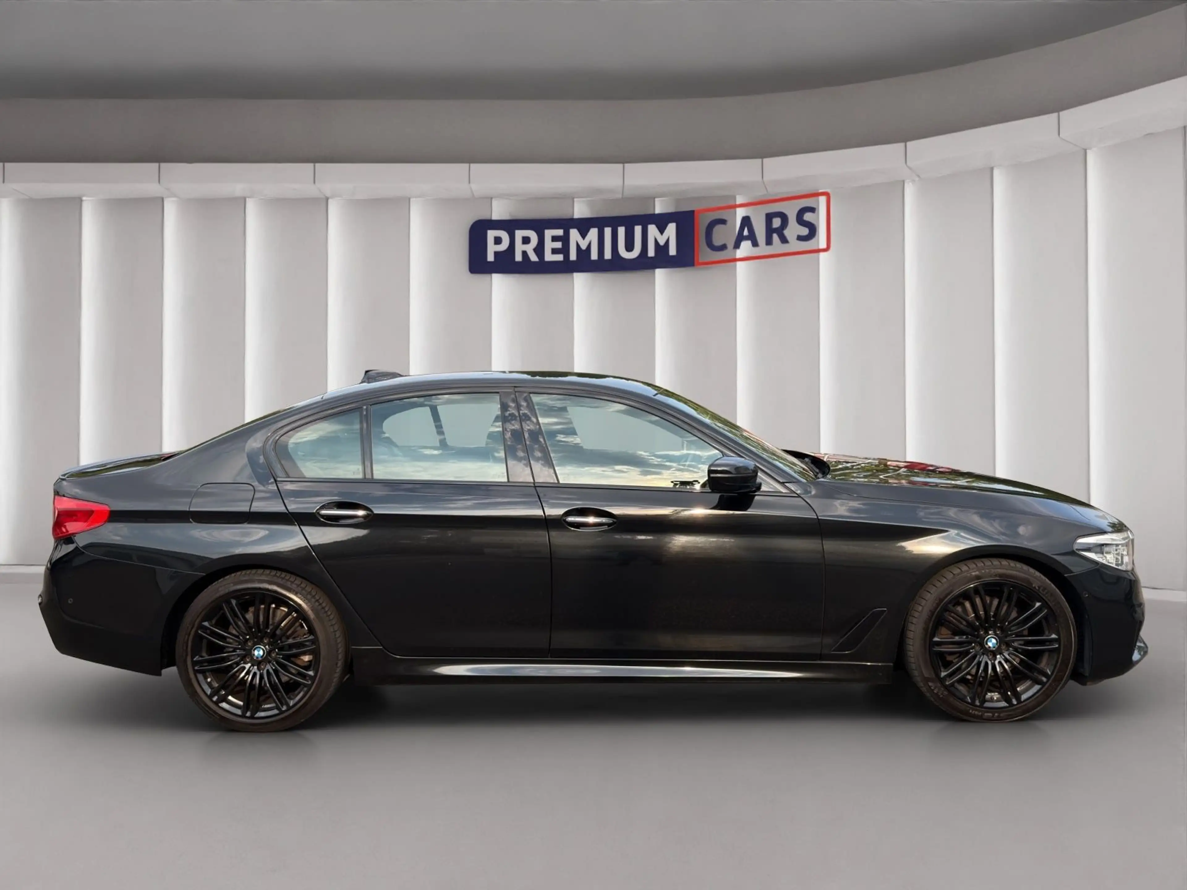 BMW 520 d Lim. M-Sport *Garantie*Finanzierung* — photo 6